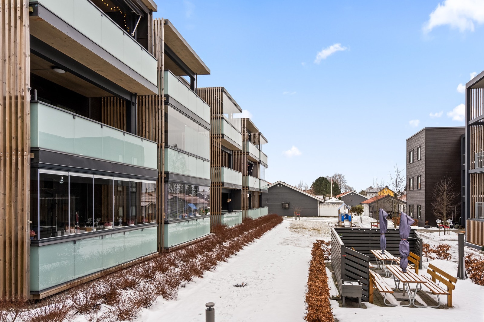 Boligen har gode rammer for hyggelige uteopphold. Galleribilde