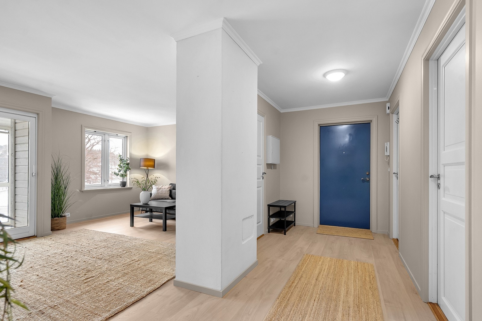 Lys, gjennomgående leilighet med god planløsning Galleribilde