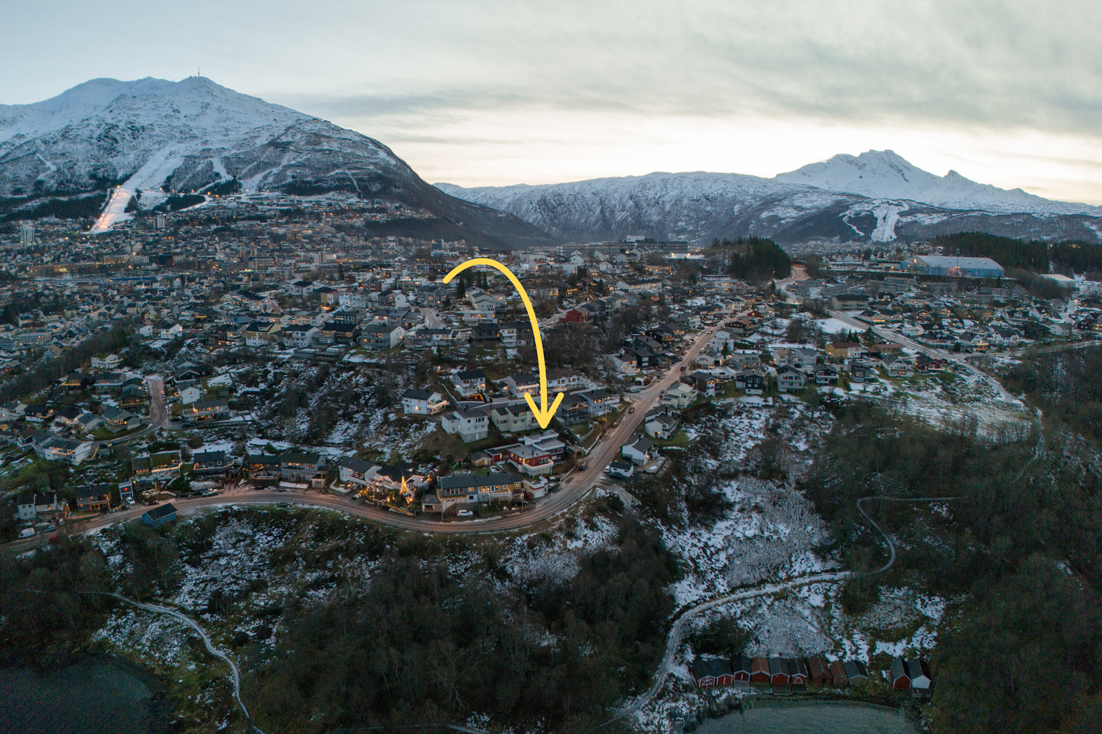 Ta kontakt med megler for å avtale visning. Galleribilde