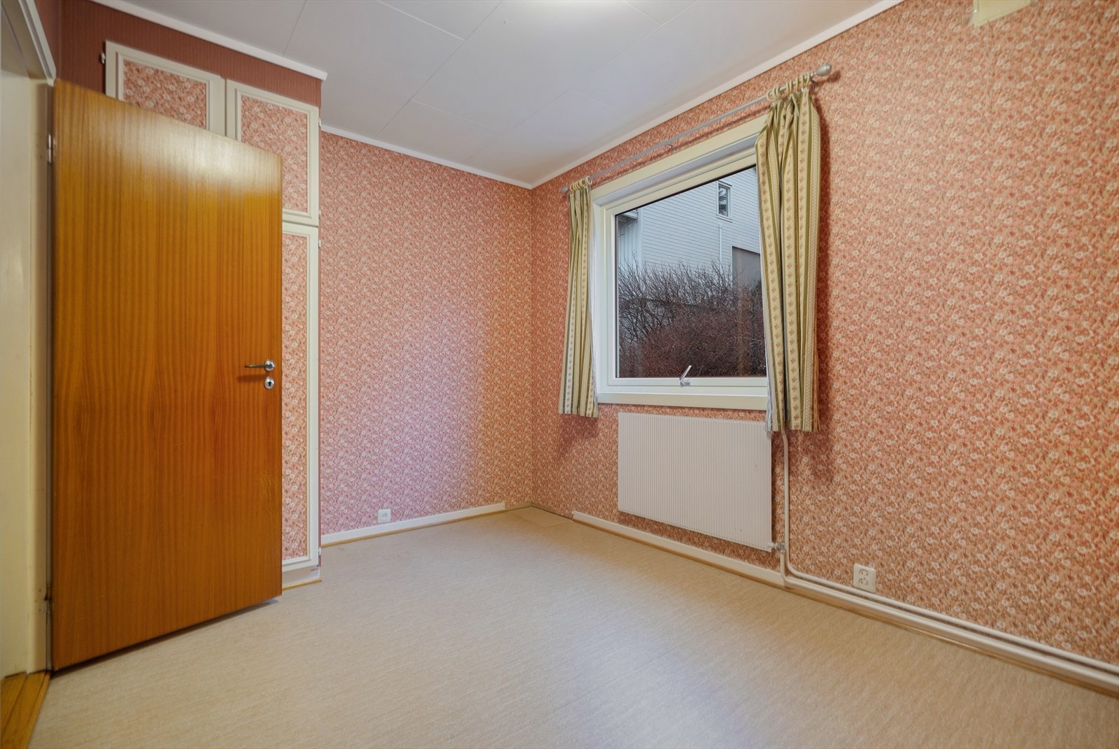 Soverom 4 har plassbygd skap. Galleribilde