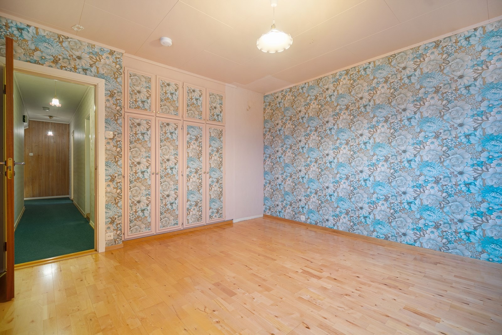 Soverom 3 har plassbygd skap. Galleribilde