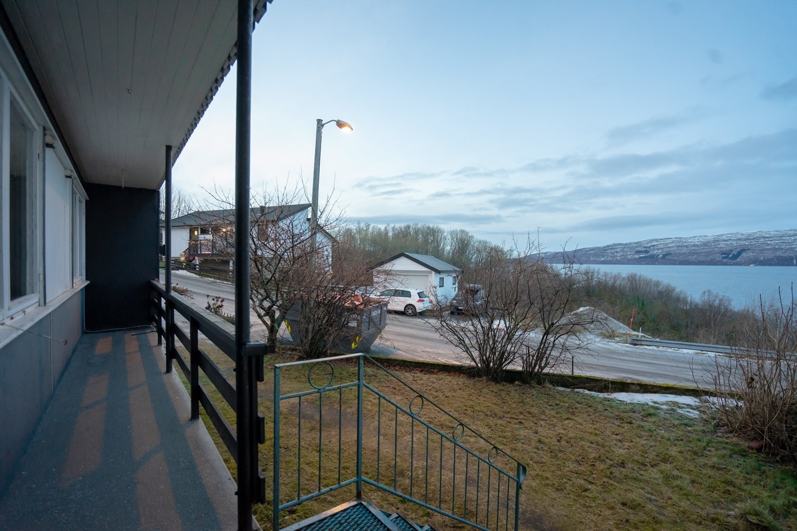 Balkong ved inngangsparti. Galleribilde