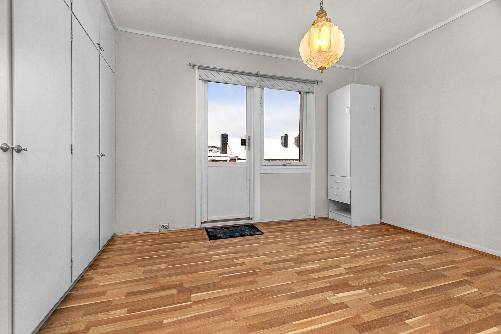 Utgang fra hoved soverom til terrasse. Galleribilde