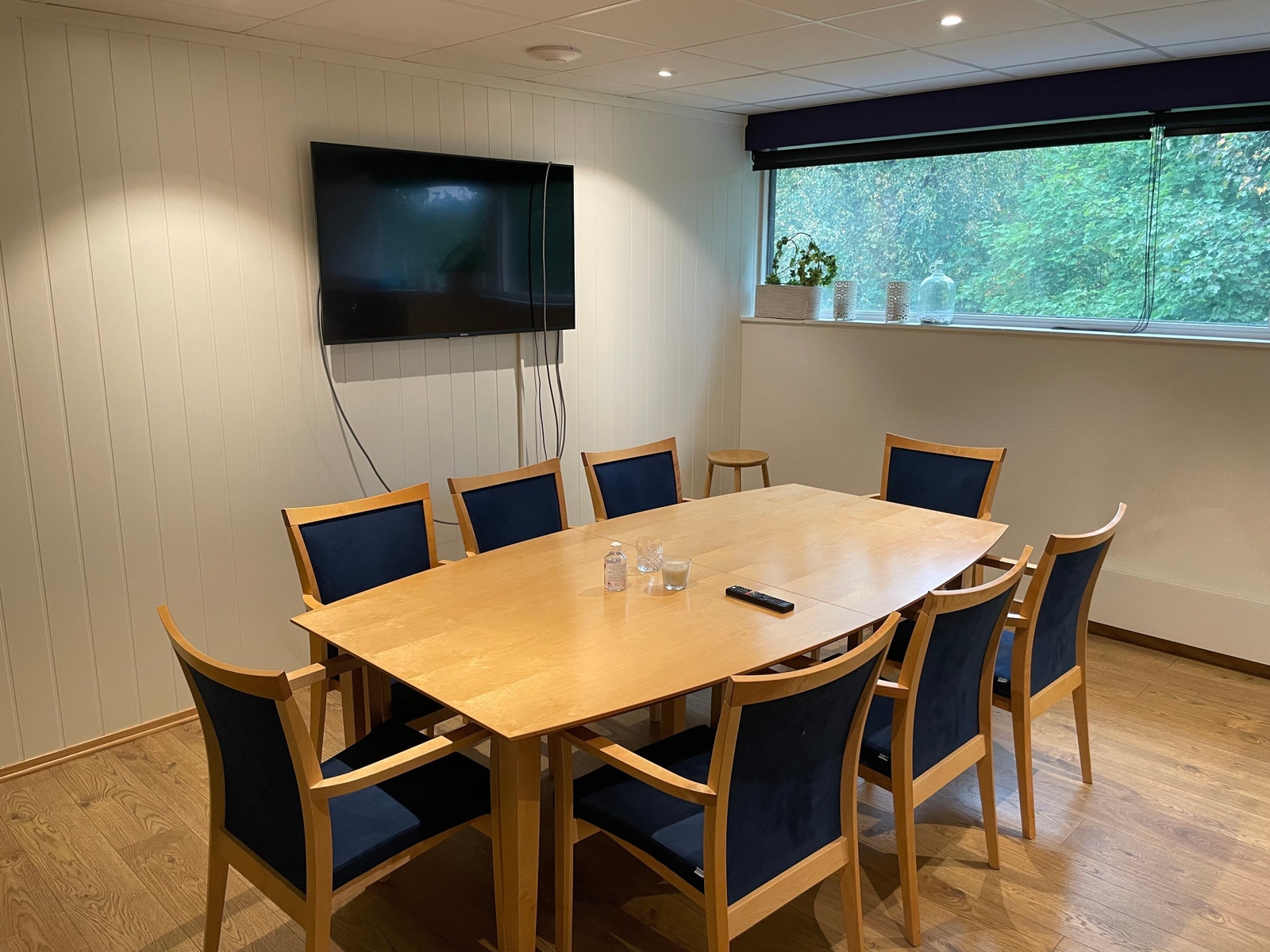 Møterom/spiserom Galleribilde