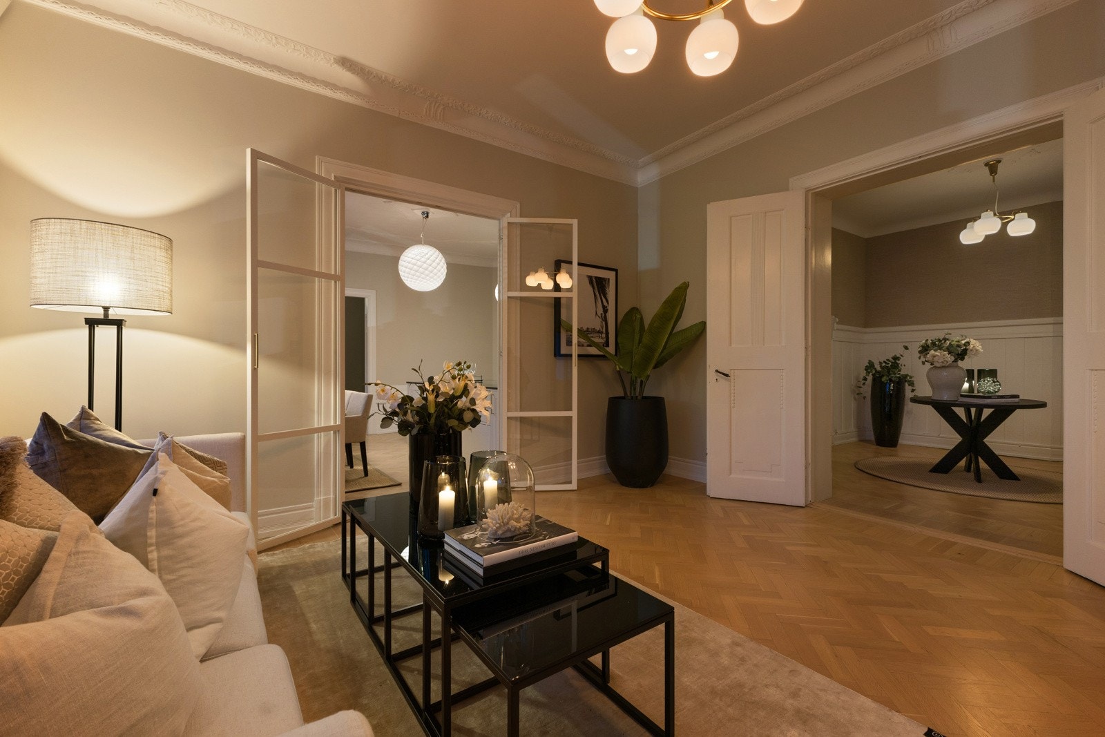 Romslige flater og sofistikert interiør skaper en oppholdsopplevelse uten sidestykke. Galleribilde