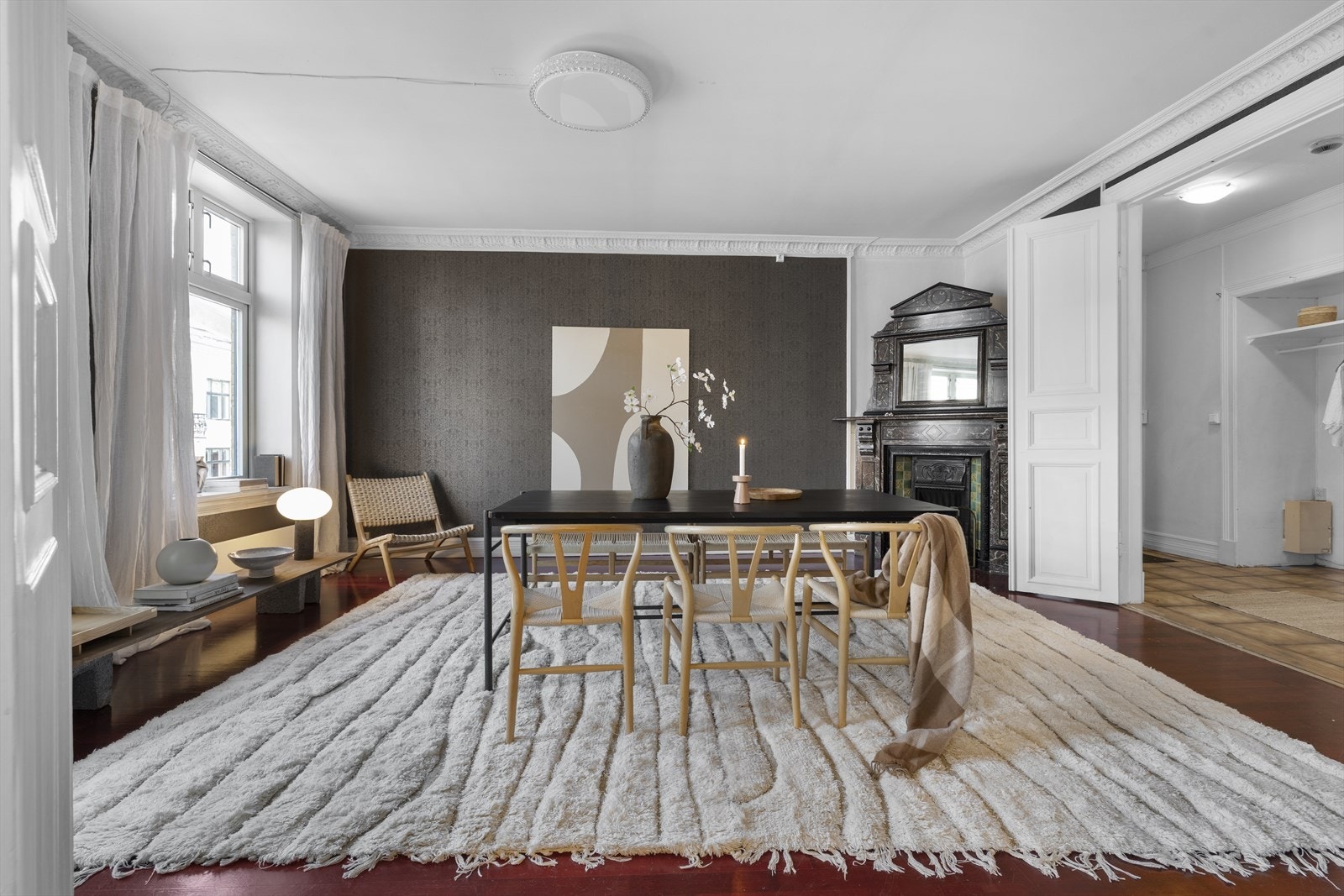 Generelt sett har leiligheten store rom, god atmosfære og bra planløsning Galleribilde