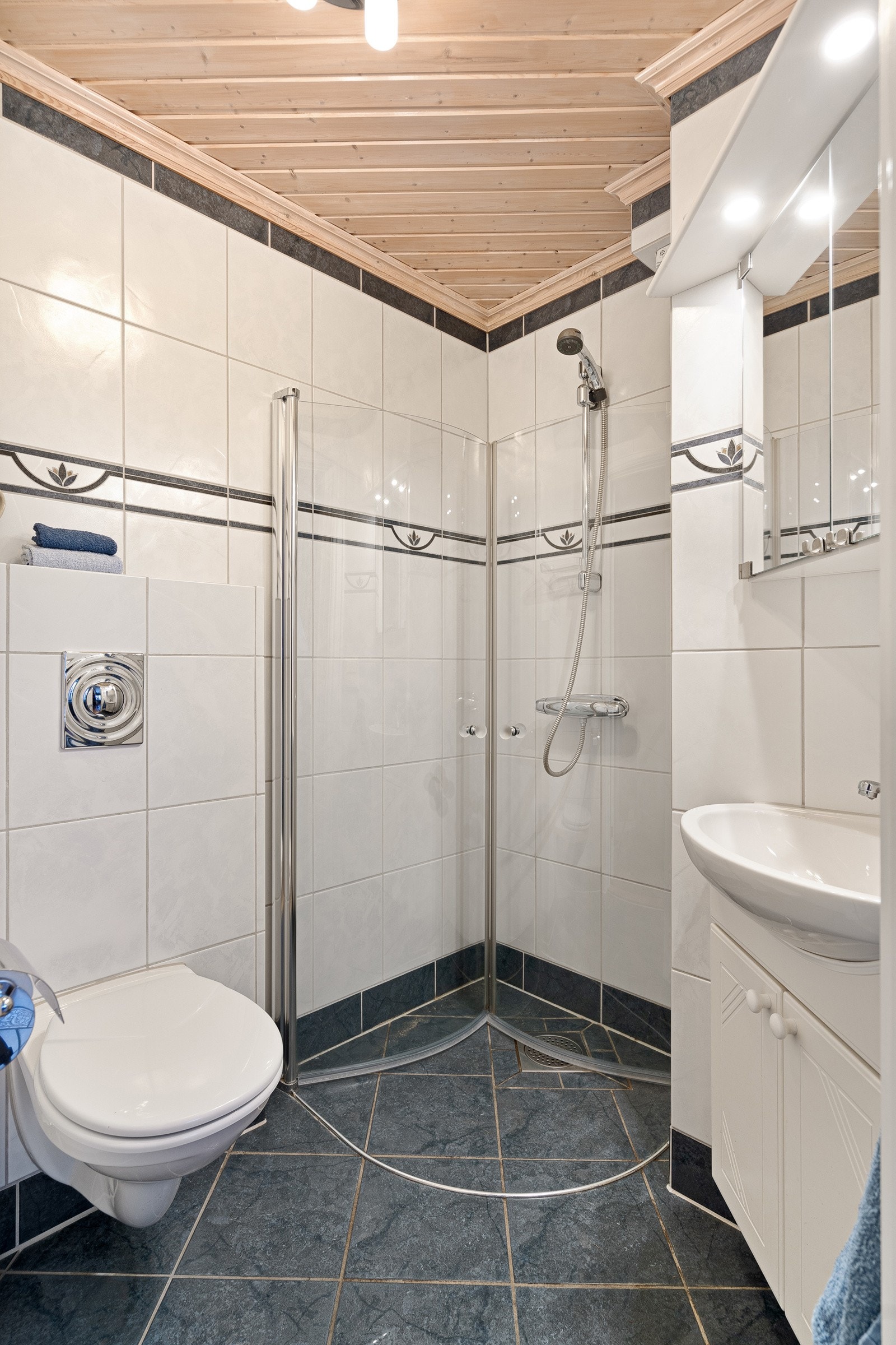 Bad i underetasjen Galleribilde