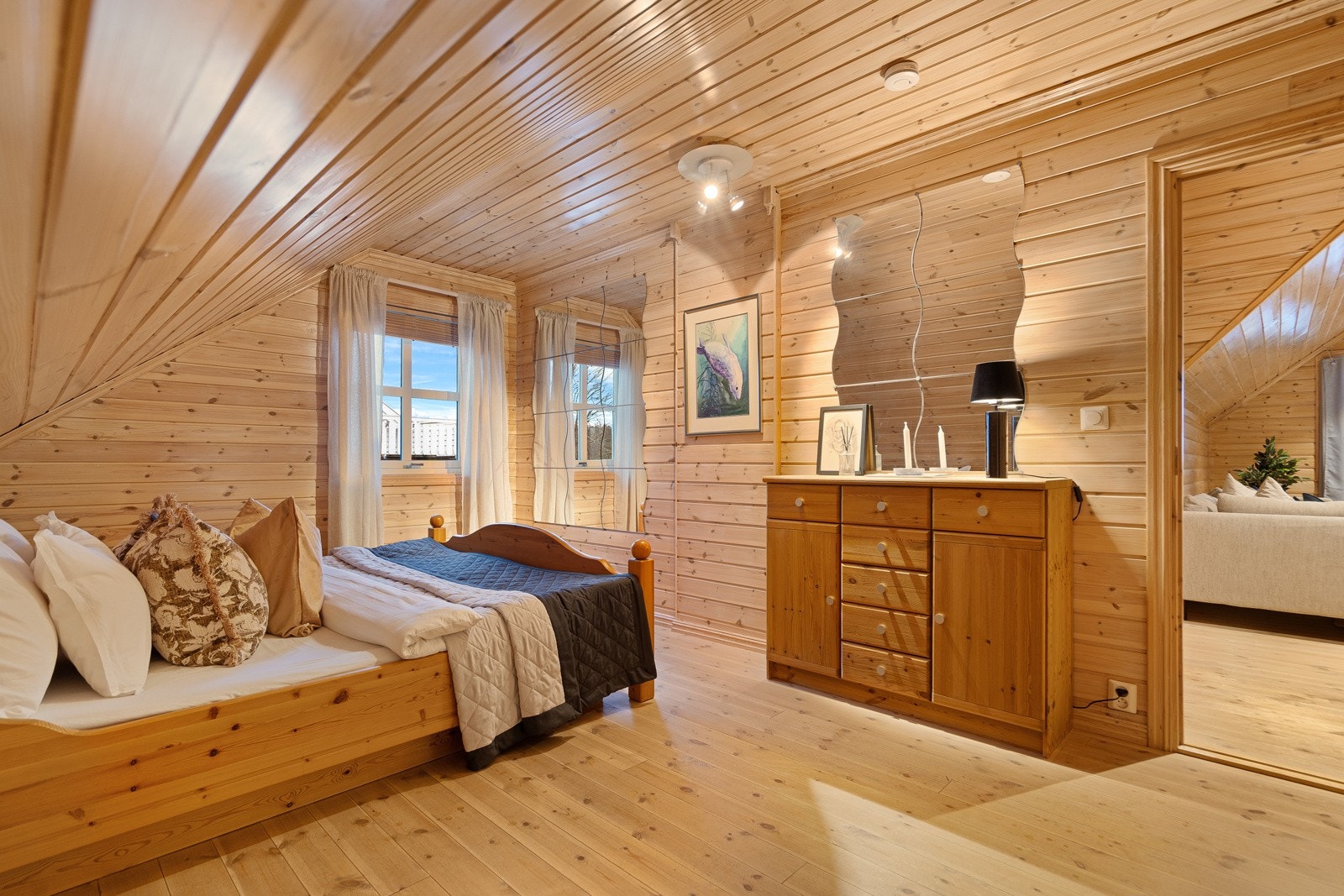 Soverom 1 i loftetasjen Galleribilde