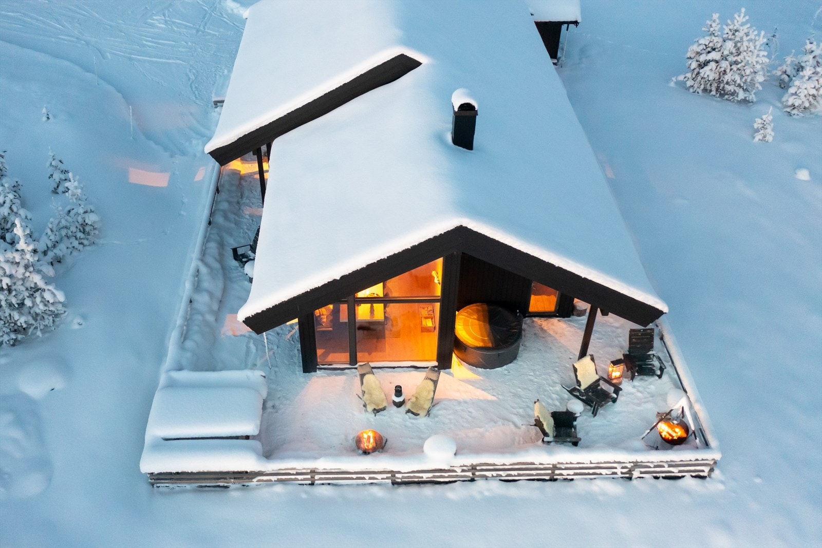 Særdeles hyggelig hyttefelt sentralt plassert med kort vei til alt Nesbyen har å tilby. Her kan man enten spenne på seg skia å gå sørover mot Åkrefjell eller nordover mot Dyna Galleribilde