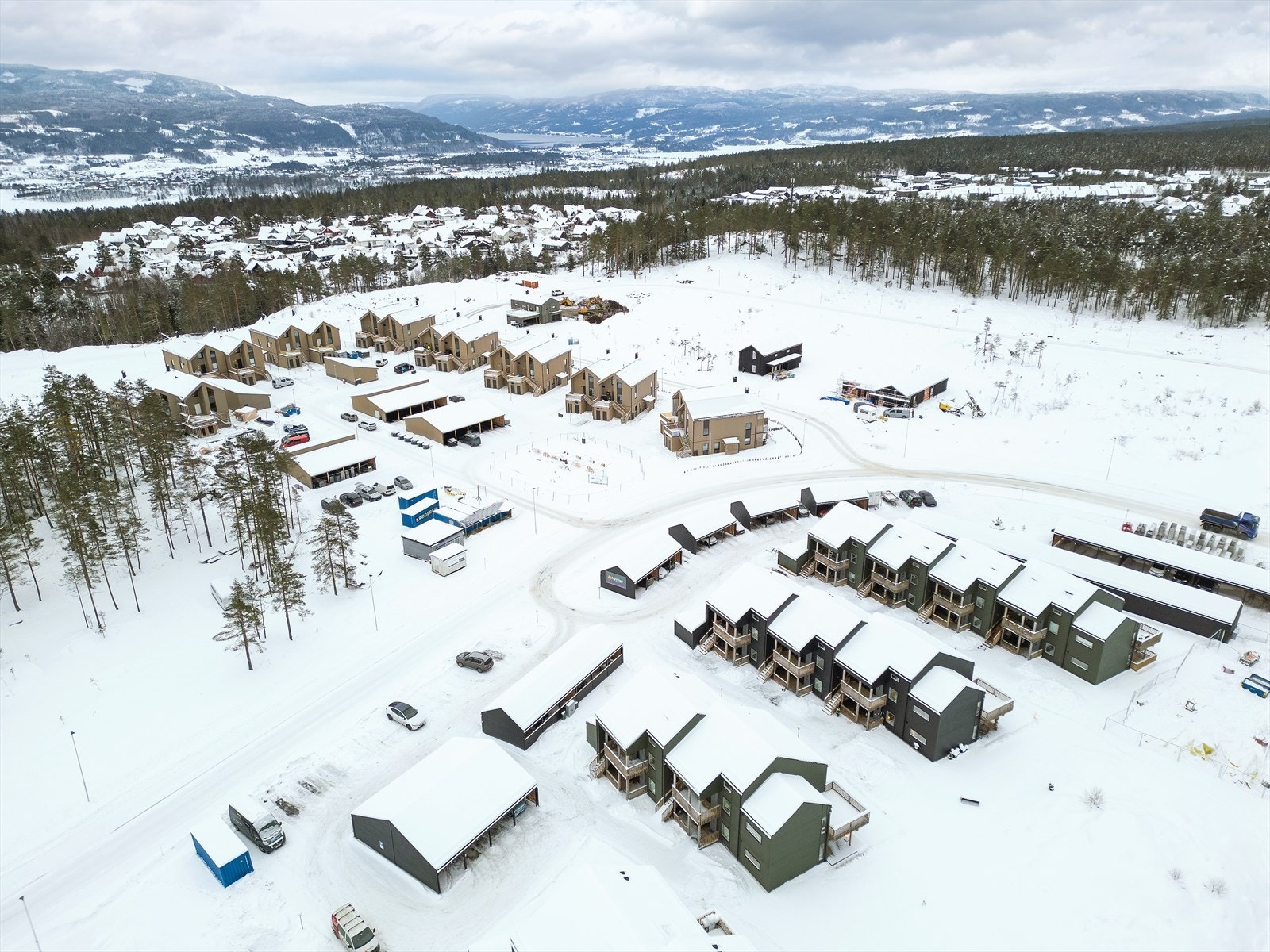 Meget barnevennlig beliggenhet med kort og trygg gangavstand på til Ormåsen barneskole og barnehage. Galleribilde