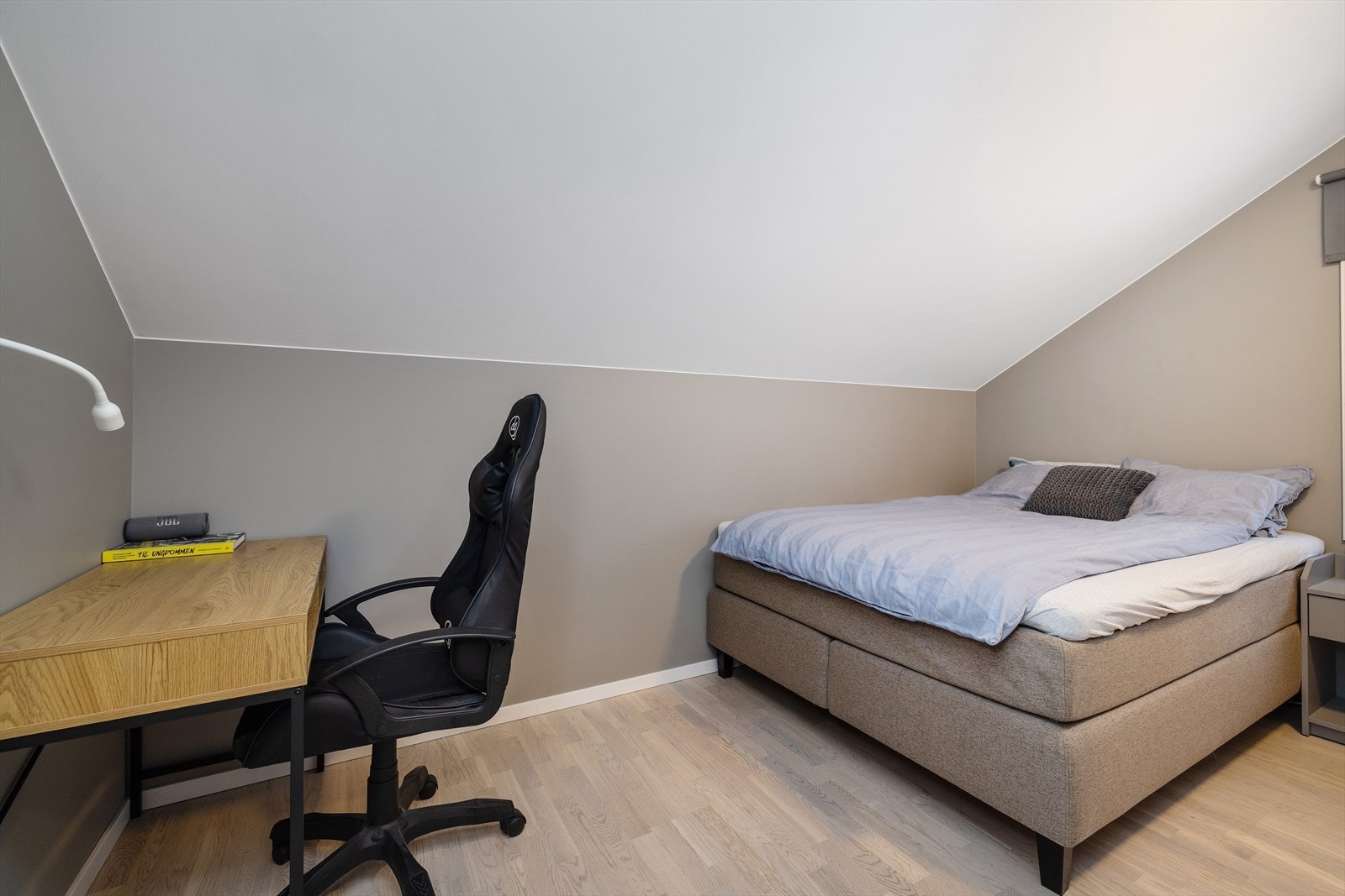 Soverommene er malt i moderne og tidsriktige farger. Galleribilde