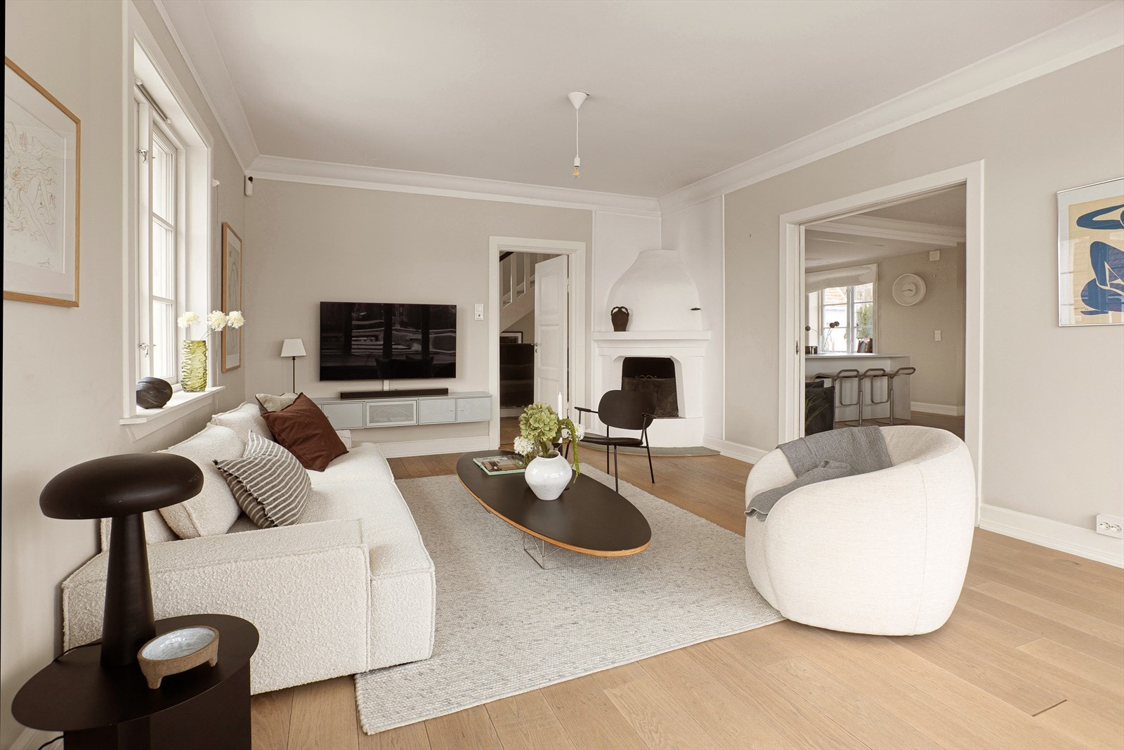 Stemningsfull og varmende peis for de kaldere månedene. Galleribilde