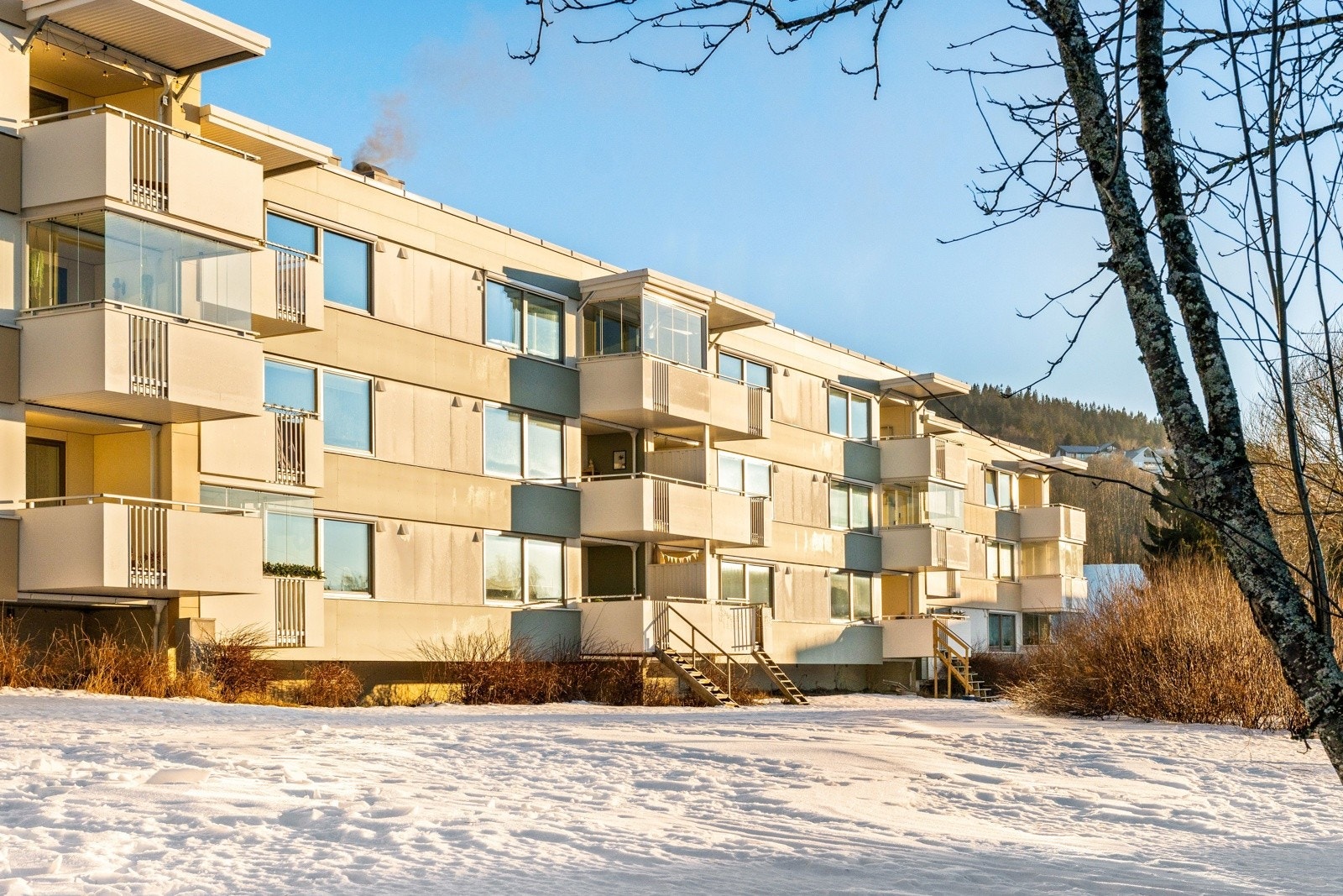 Leiligheten disponerer 2 kjellerboder med et samlet areal på 11 kvm som gir svært god oppbevaringsplass. Galleribilde