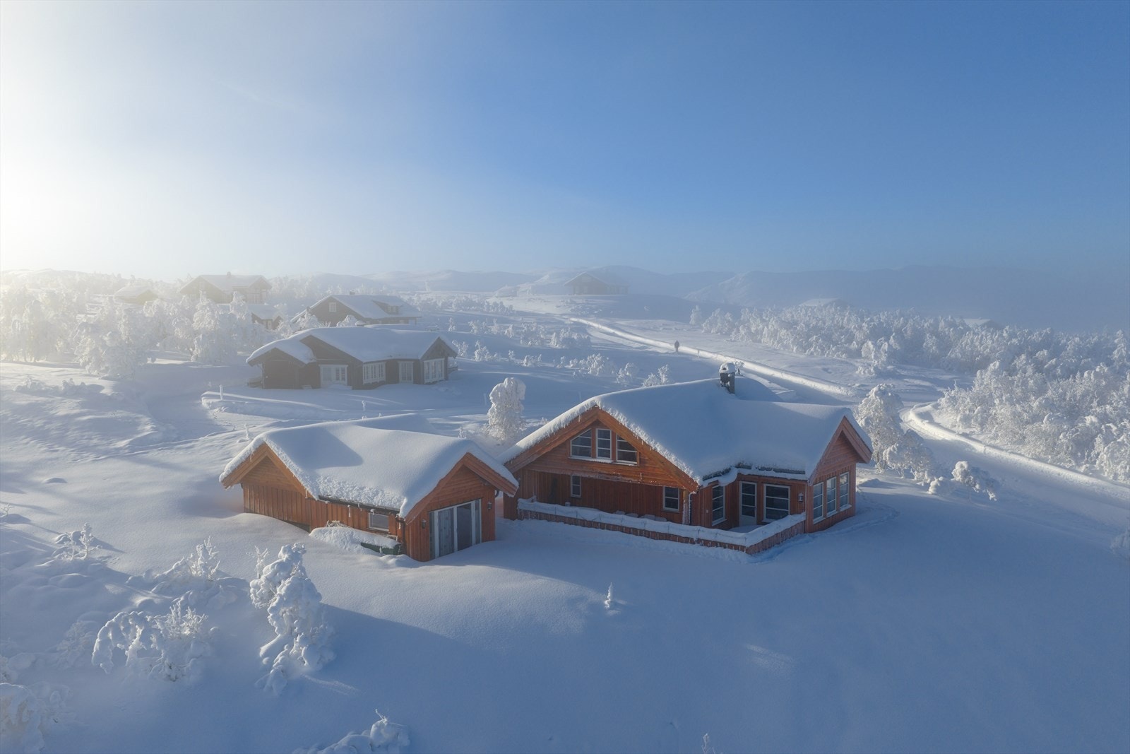 Fritidseiendommen ligger attraktivt til i det populære hytteområdet Veståsen i Røn, Vestre Slidre kommune. Galleribilde