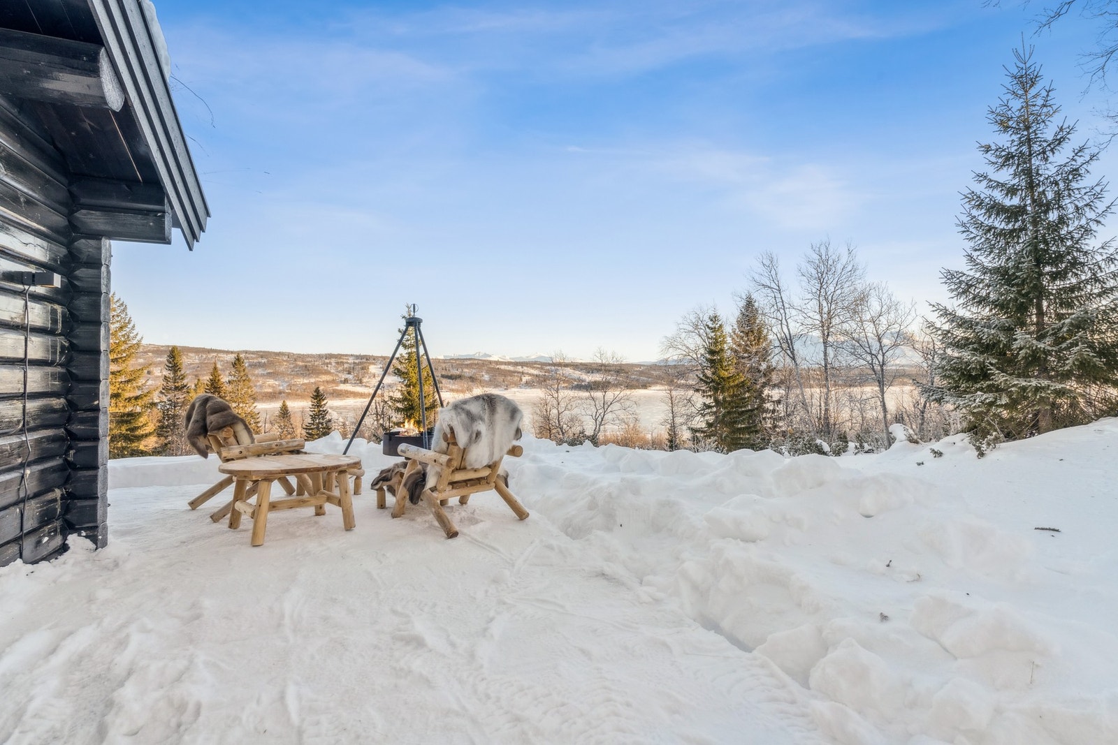 Området er svært ettertraktet med umiddelbar nærhet til helårsturterreng, skiløyper og gode bade- og friluftsmuligheter. Galleribilde