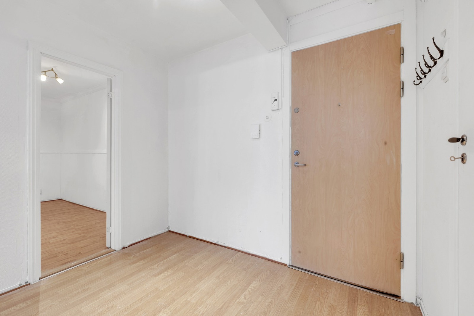 Her er det også installert callinganlegg, slik at du enkelt kan slippe gjester inn. Galleribilde