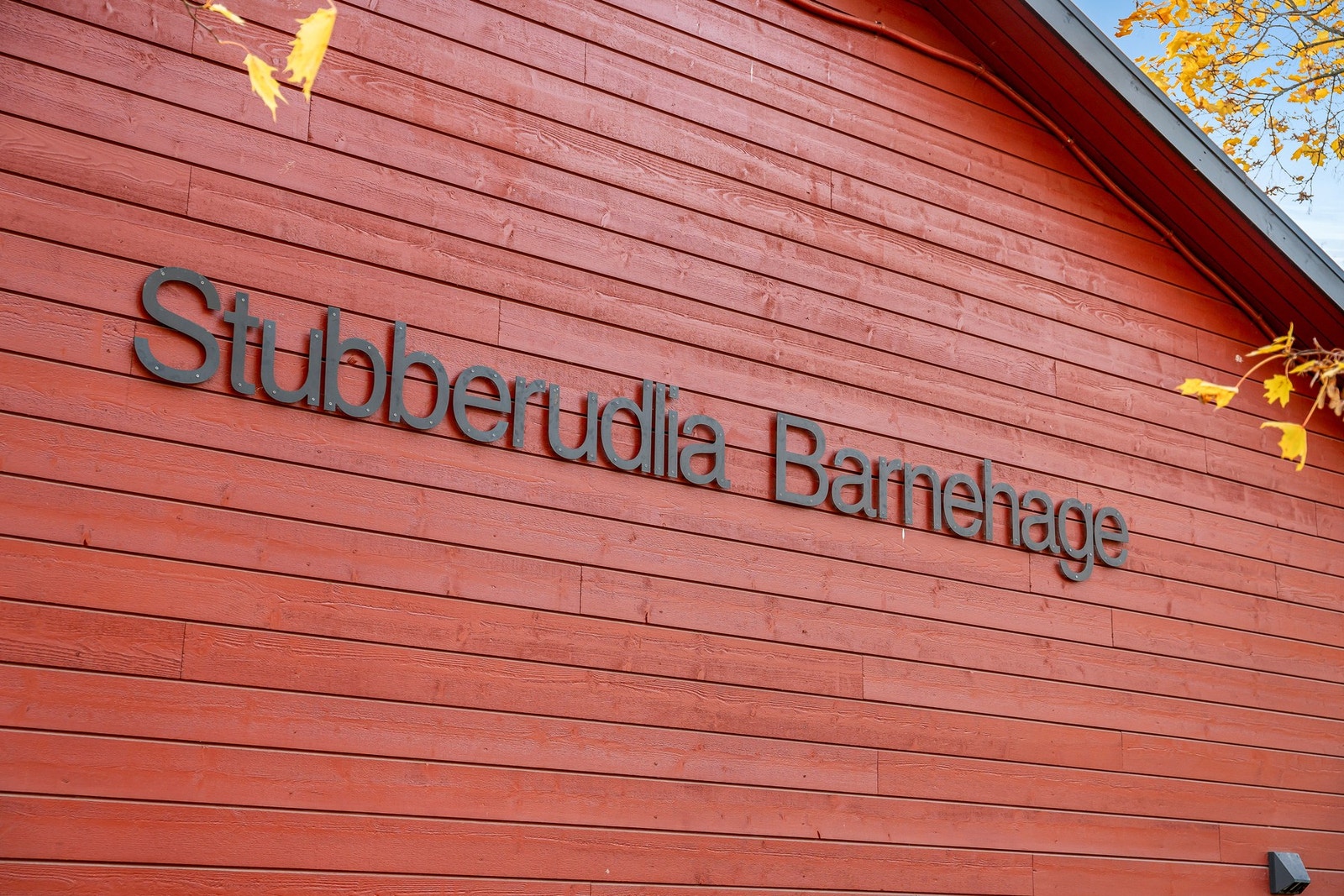 Flere barnehager i nærheten, blant annet Trosterud senter barnehage, Barneslottet og Stubberudlia. Galleribilde