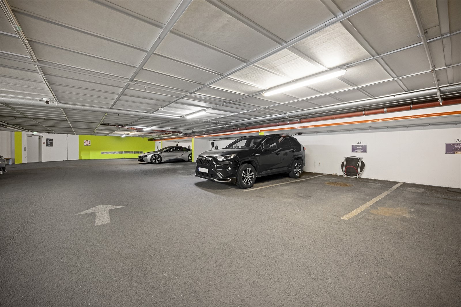 Parkeringsplass nummer 33 i parkeringsanlegg Galleribilde