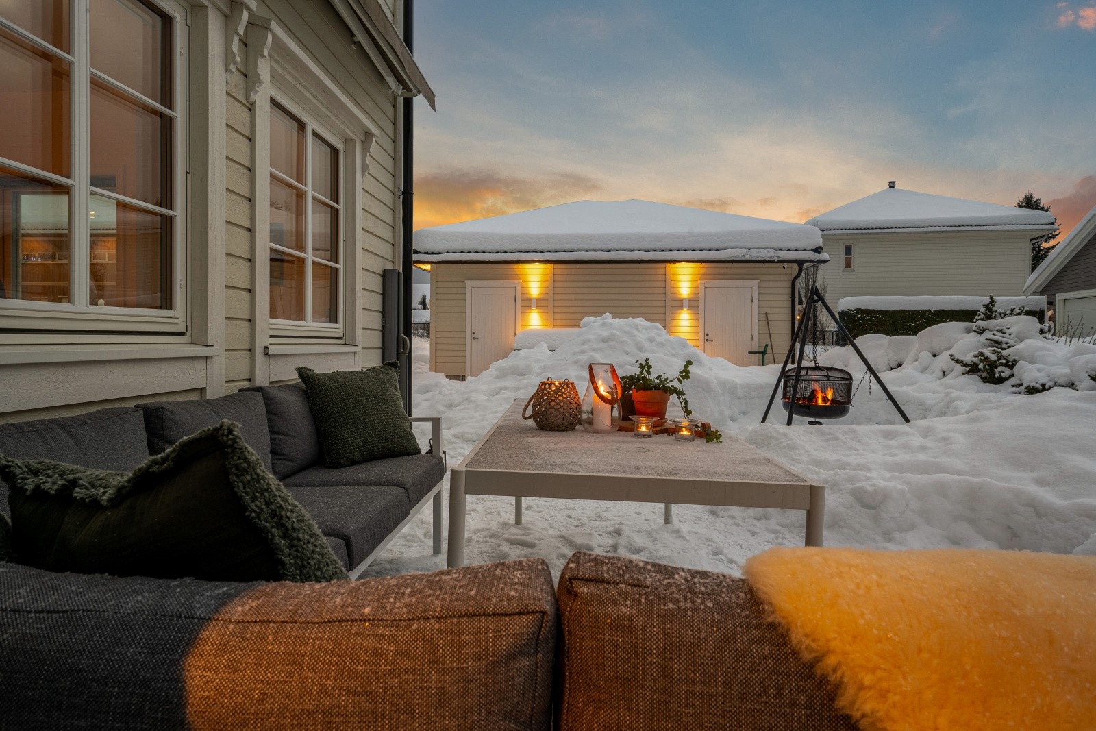 Denne uteplassen kan nytes fra morgen til kveld - og året rundt. Galleribilde