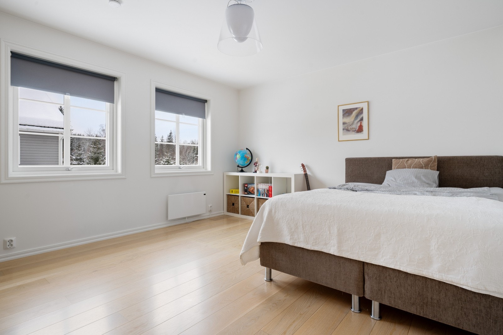 Soverom med god plass for dbl. seng. Galleribilde