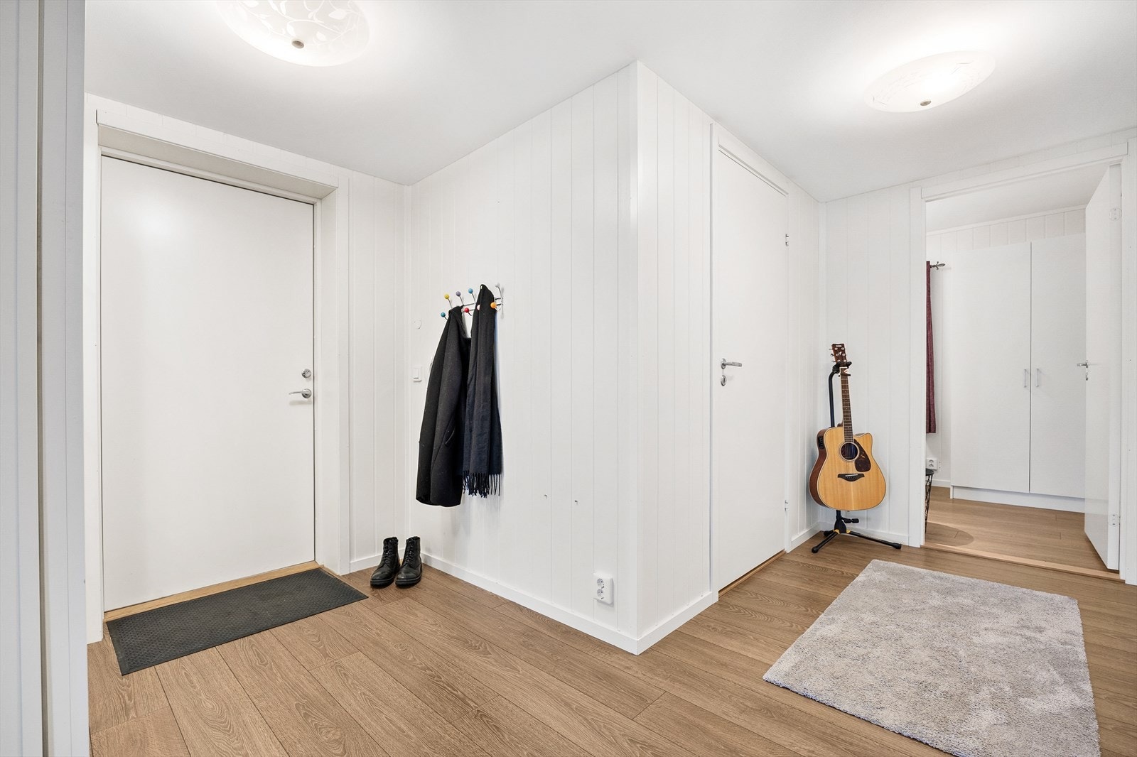 Gangen binder sammen rommene på en funksjonell måte. Galleribilde