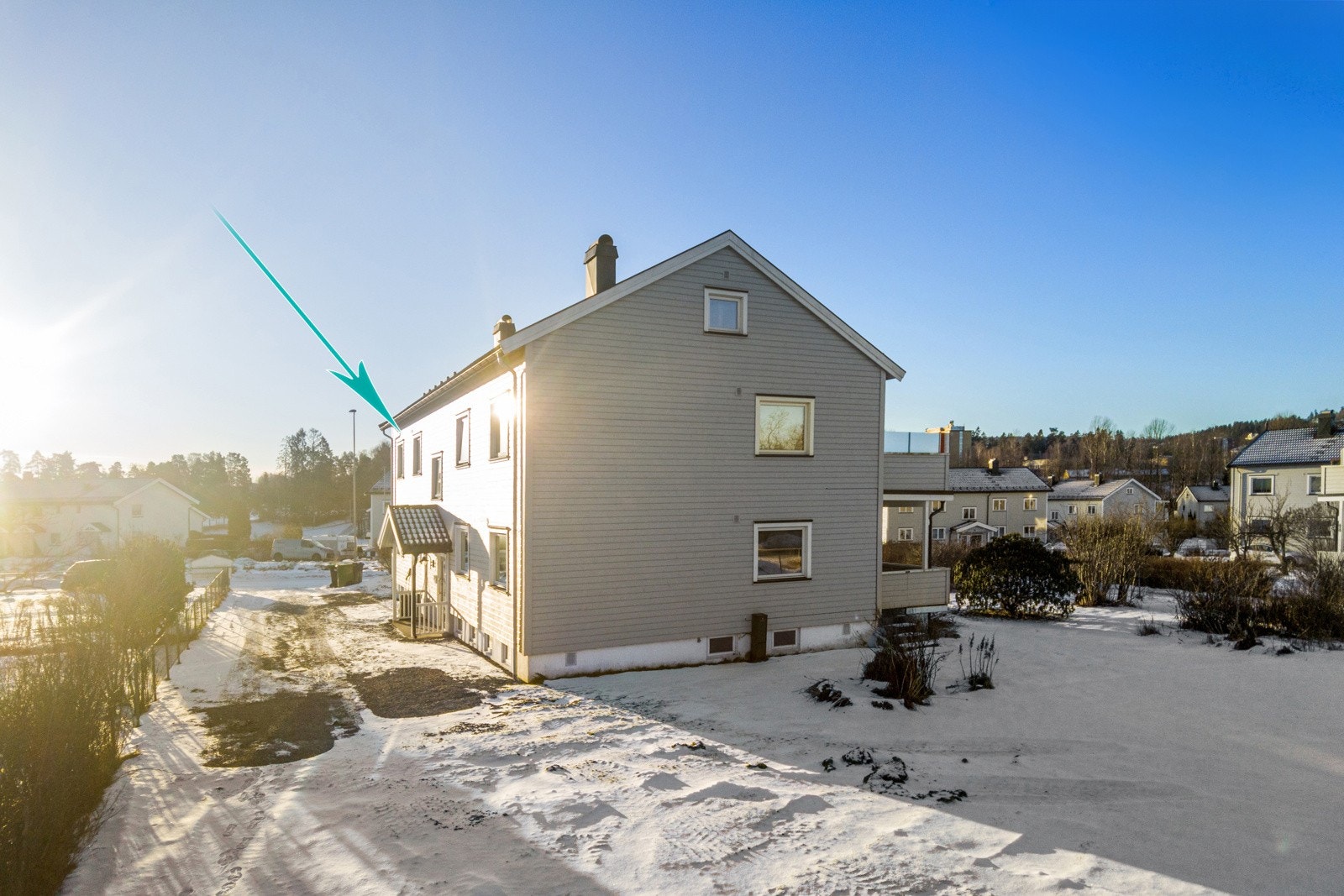 Leiligheten ligger i 2. etasje, fritt og usjenert Galleribilde