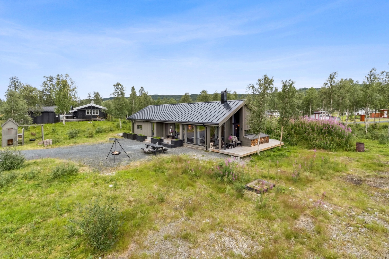 EiendomsMegler 1 ved Oliver Almli Reinås presenterer: Møåvegen 39. Galleribilde