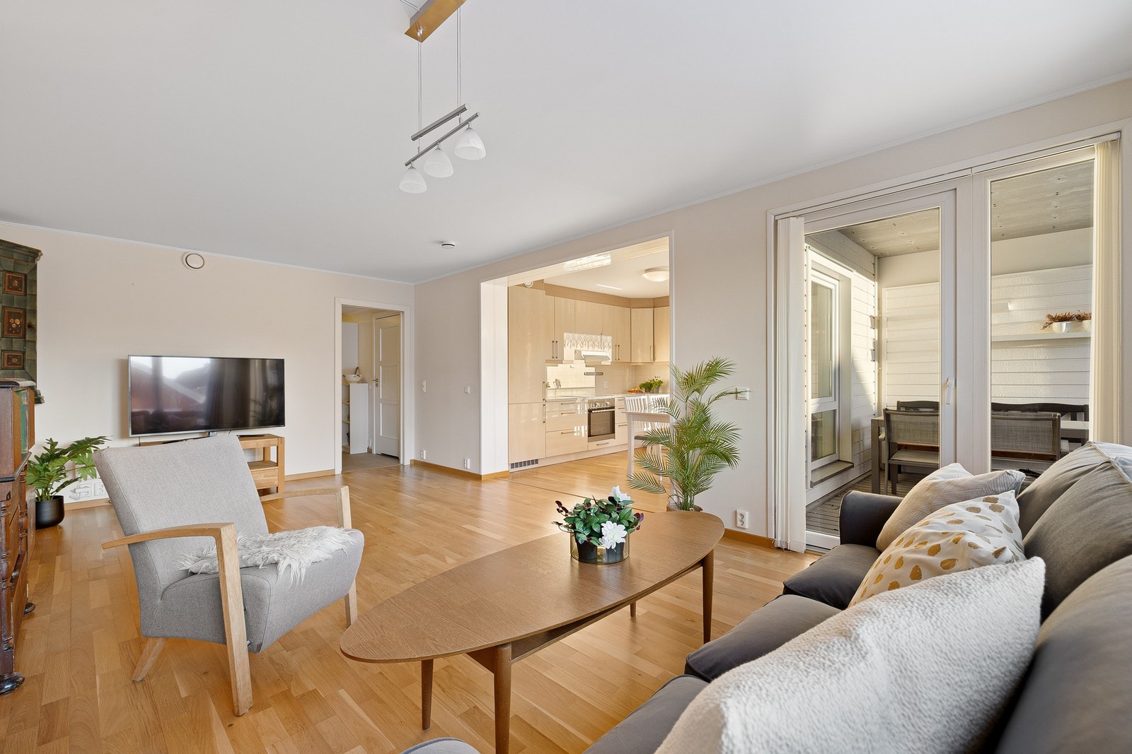 Stue-/kjøkken løsning på 36,5 kvm. Galleribilde