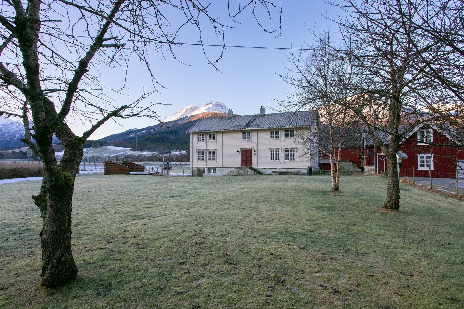 Velkommen til Tresfjordvegen 679! Presentert av Nils Arne Riise i Møremegling Galleribilde