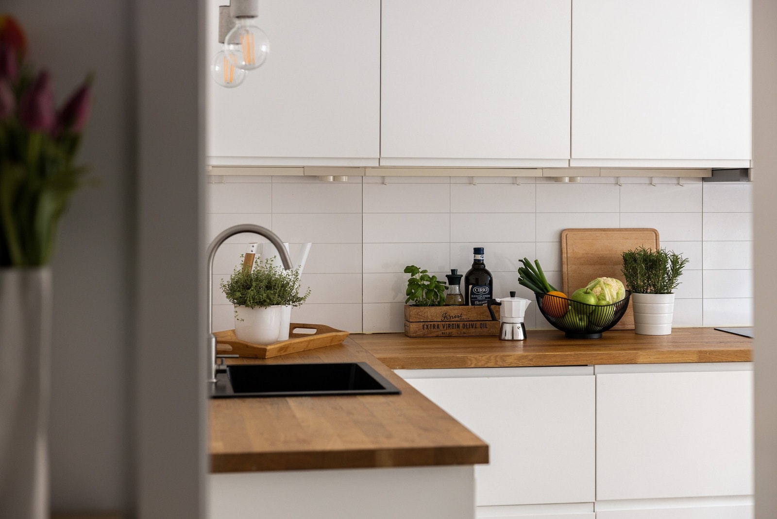 Leiligheten har et separat kjøkken som ble pusset opp i 2017. Galleribilde