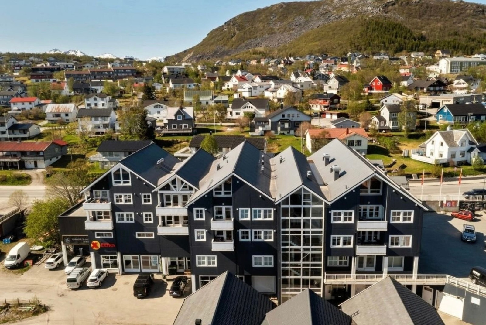 Naustet sett fra havna Galleribilde