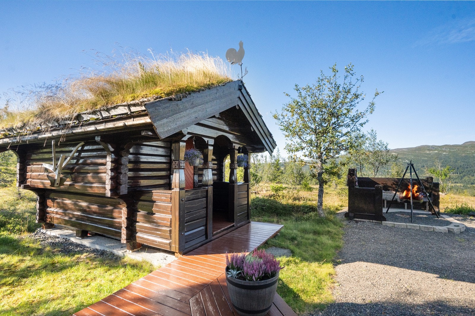 Anneks med innlagt strøm og torvtak Galleribilde