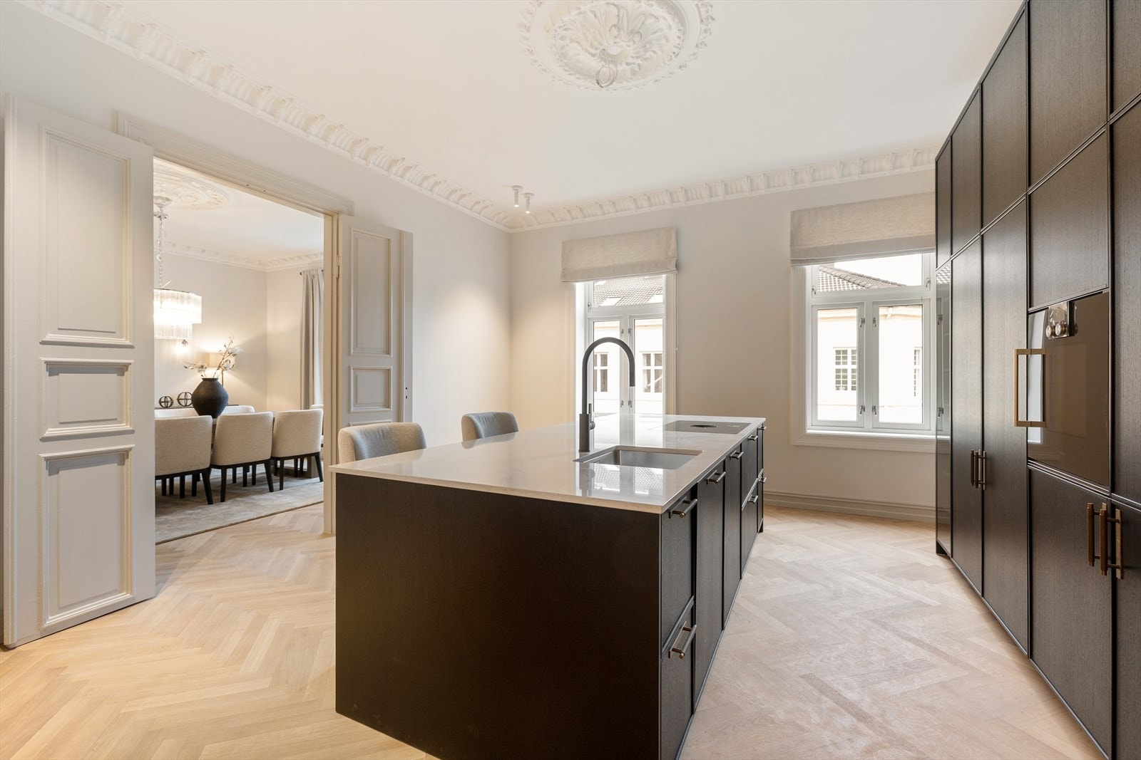 Bygården er rehabilitert i 2025; nye vinduer, nytt El-anlegg, nye rør, nye bad, nye kjøkken, støpte gulv med varmekabler samt oppussede fasader, oppganger, inngangsparti og bakgård. Galleribilde