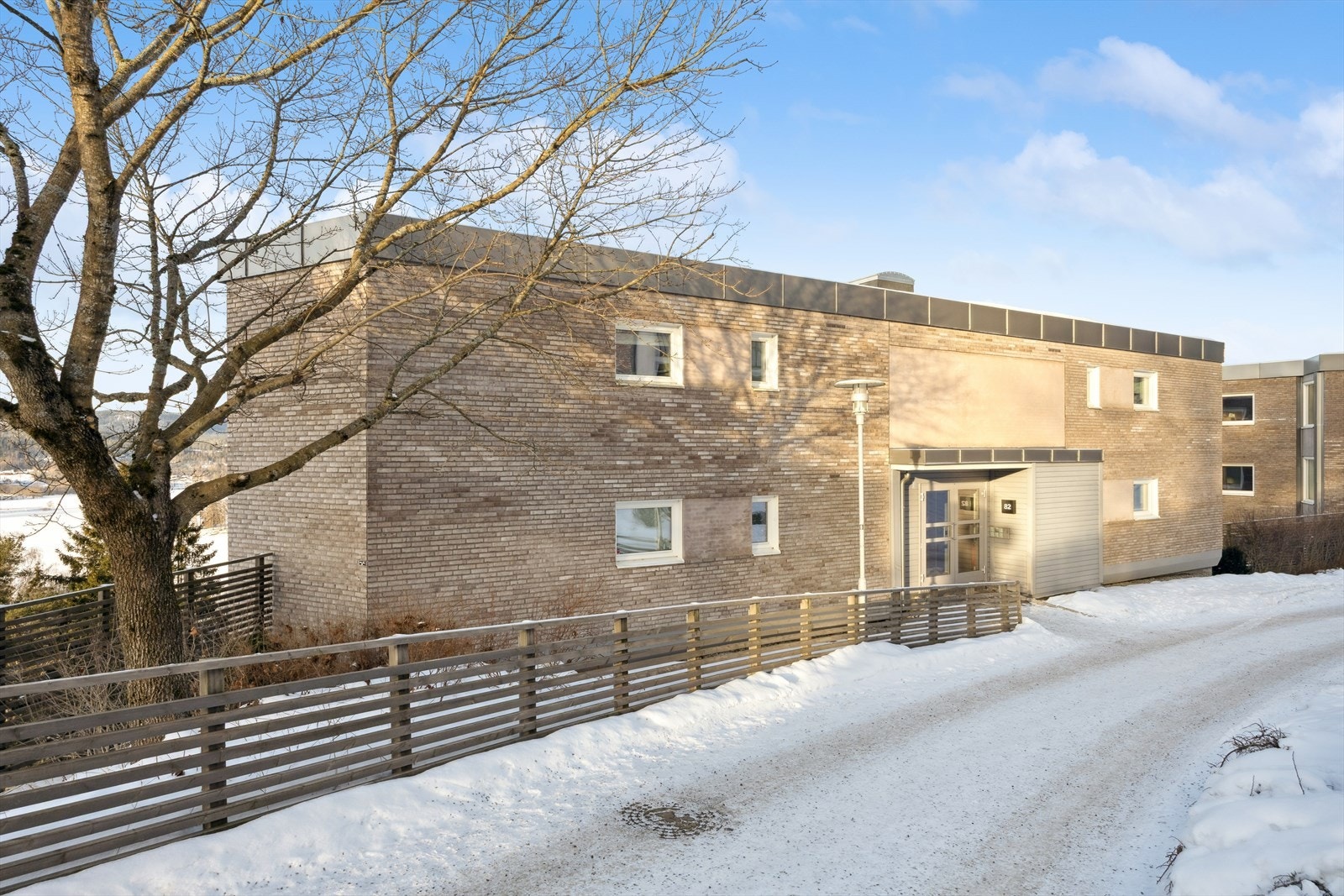 Fasade mot inngangsparti Galleribilde