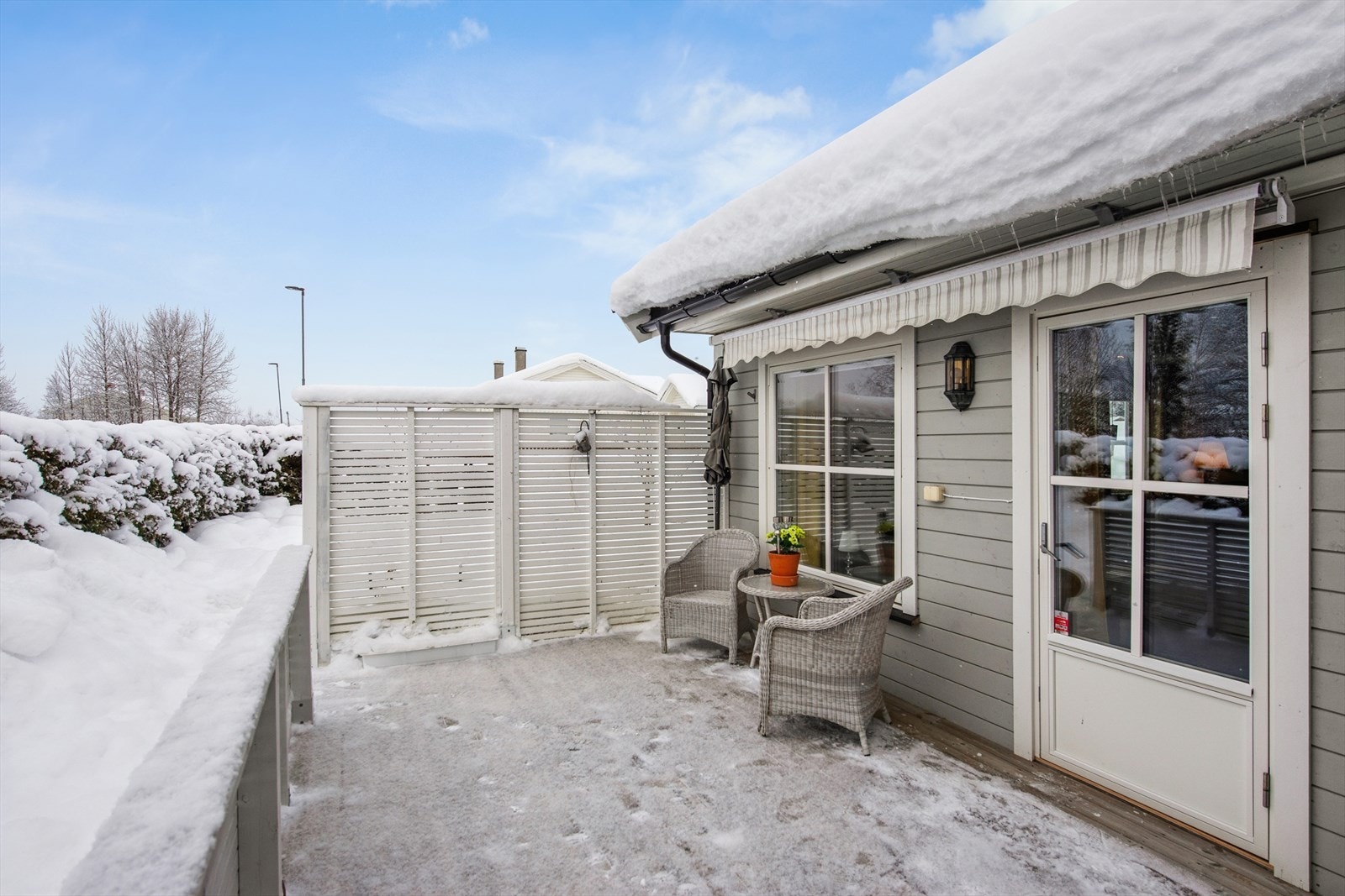 Her er det god plass til utemøbler Galleribilde