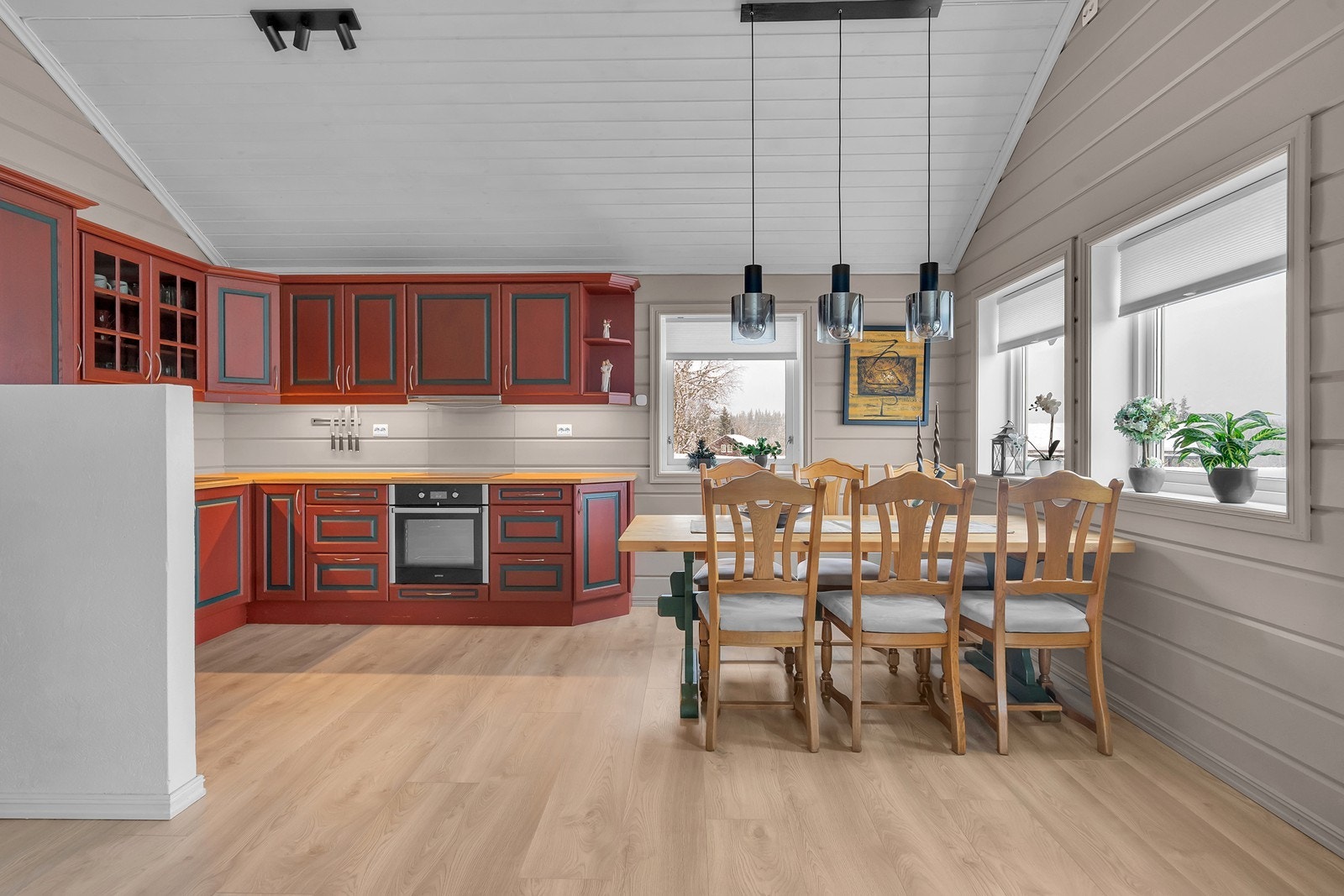 God plass til spisegruppe; her kan man nyte et godt måltid med venner og familie Galleribilde