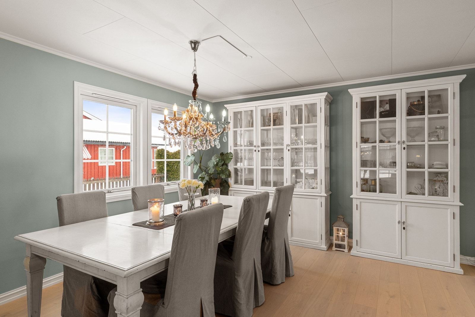 Her er det god plass til langbord til familien Galleribilde