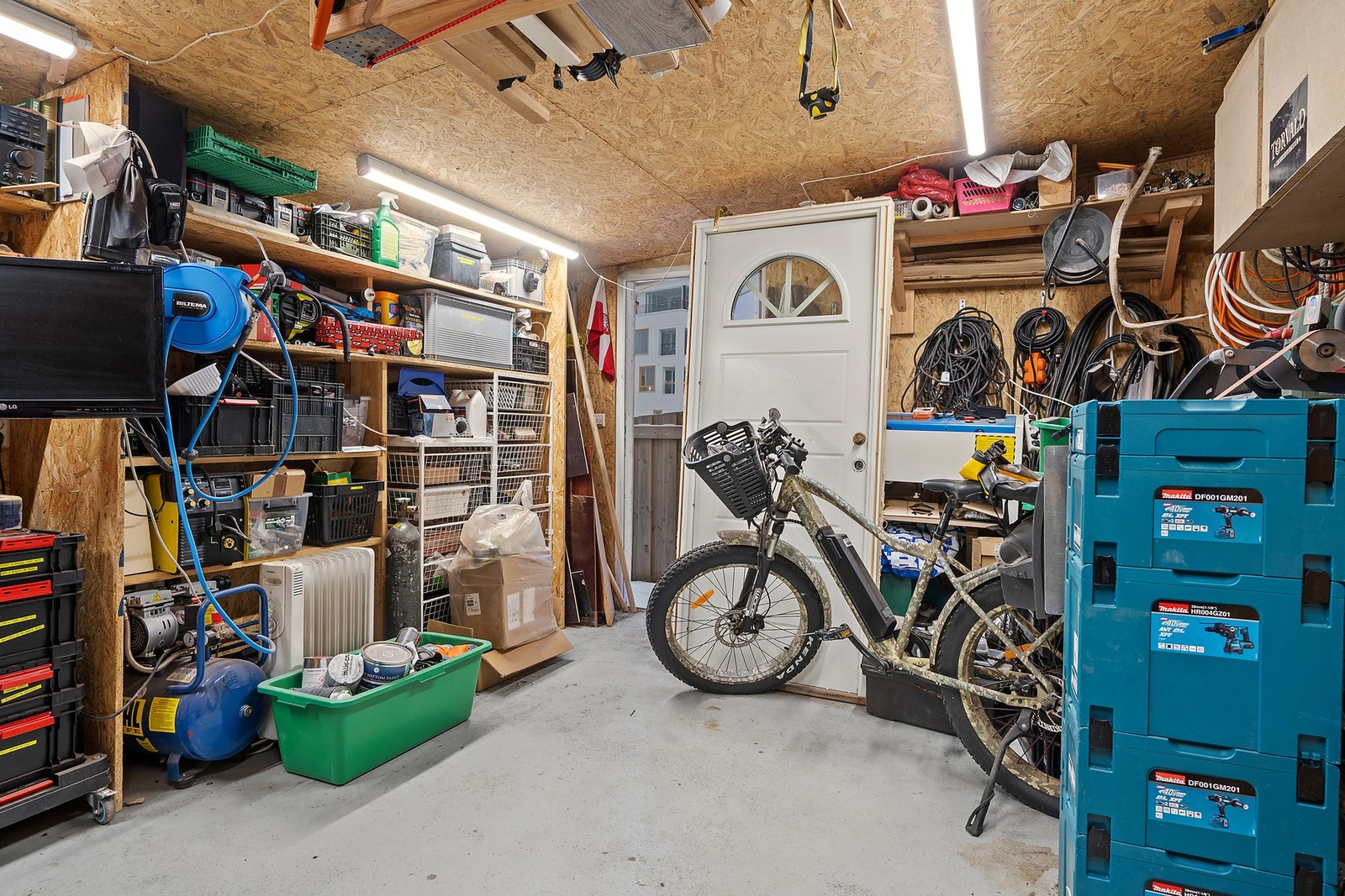 Bodrom / Mancave Galleribilde