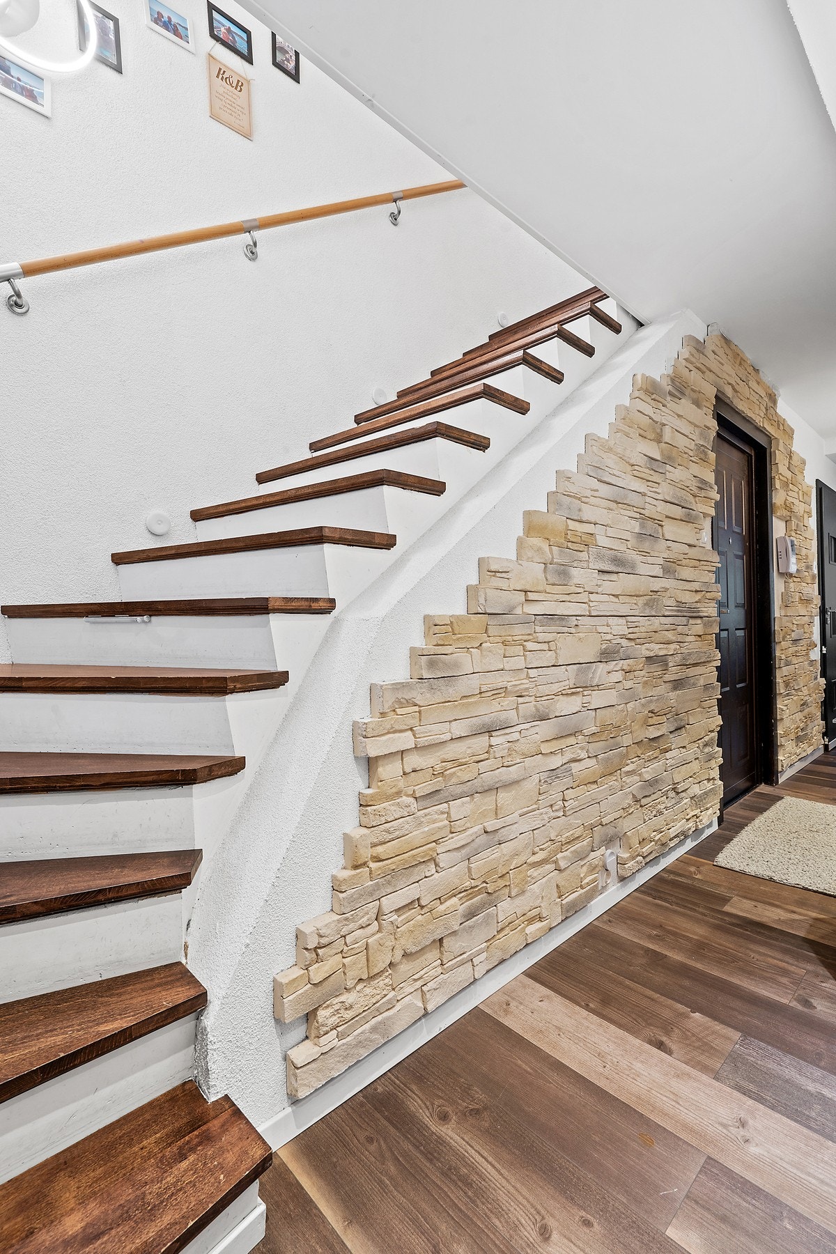 Trapperom / Gang Galleribilde