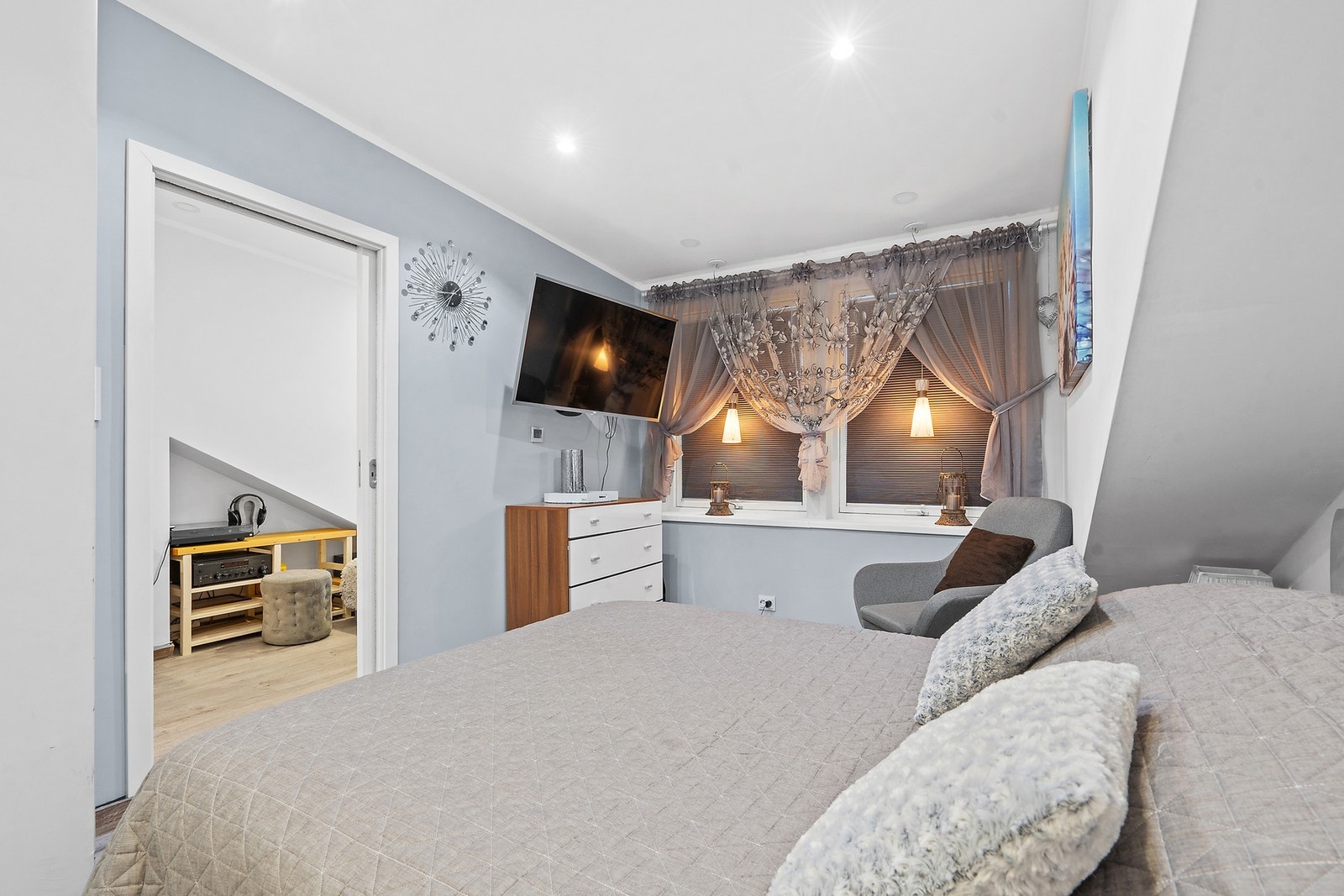 Soverom på loft Galleribilde