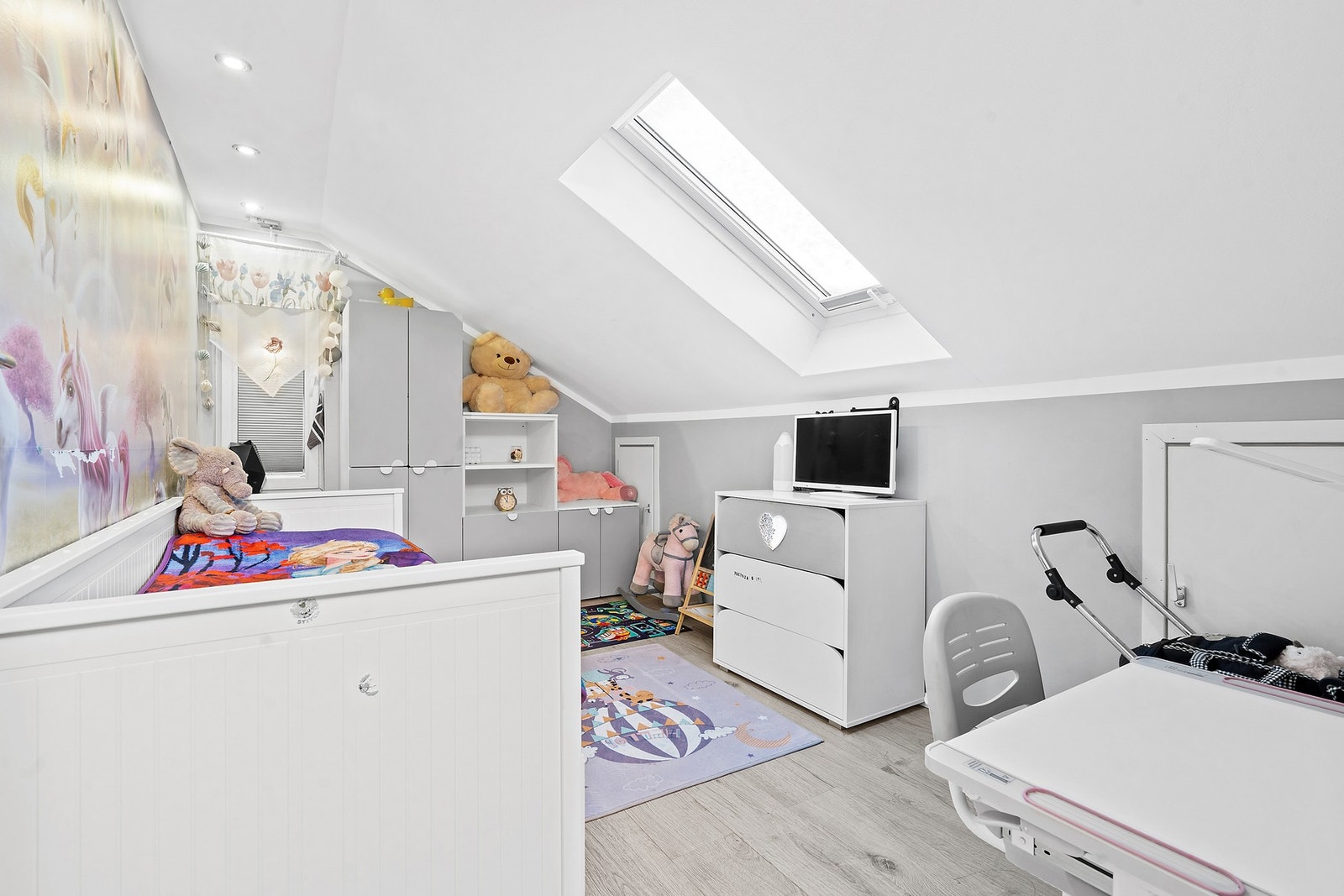 Soverom på loft Galleribilde