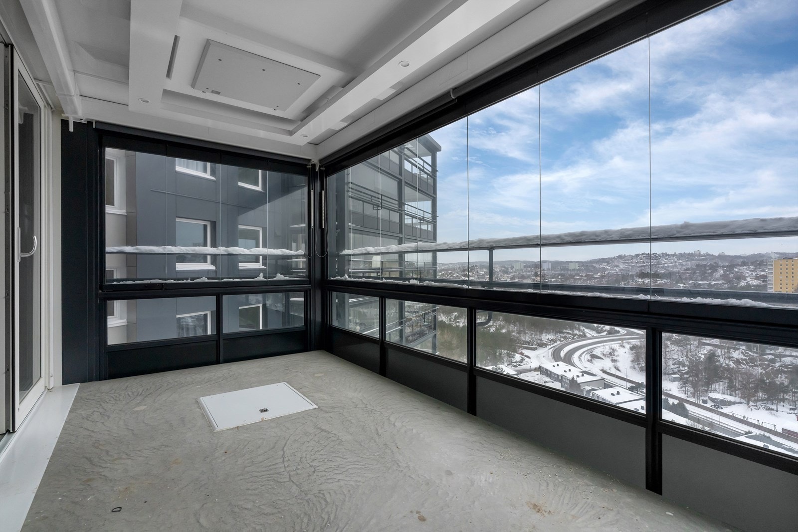 Innglasset balkong Galleribilde