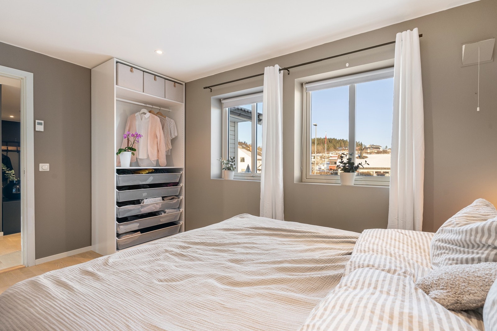 God plass til garderobeløsning. Galleribilde