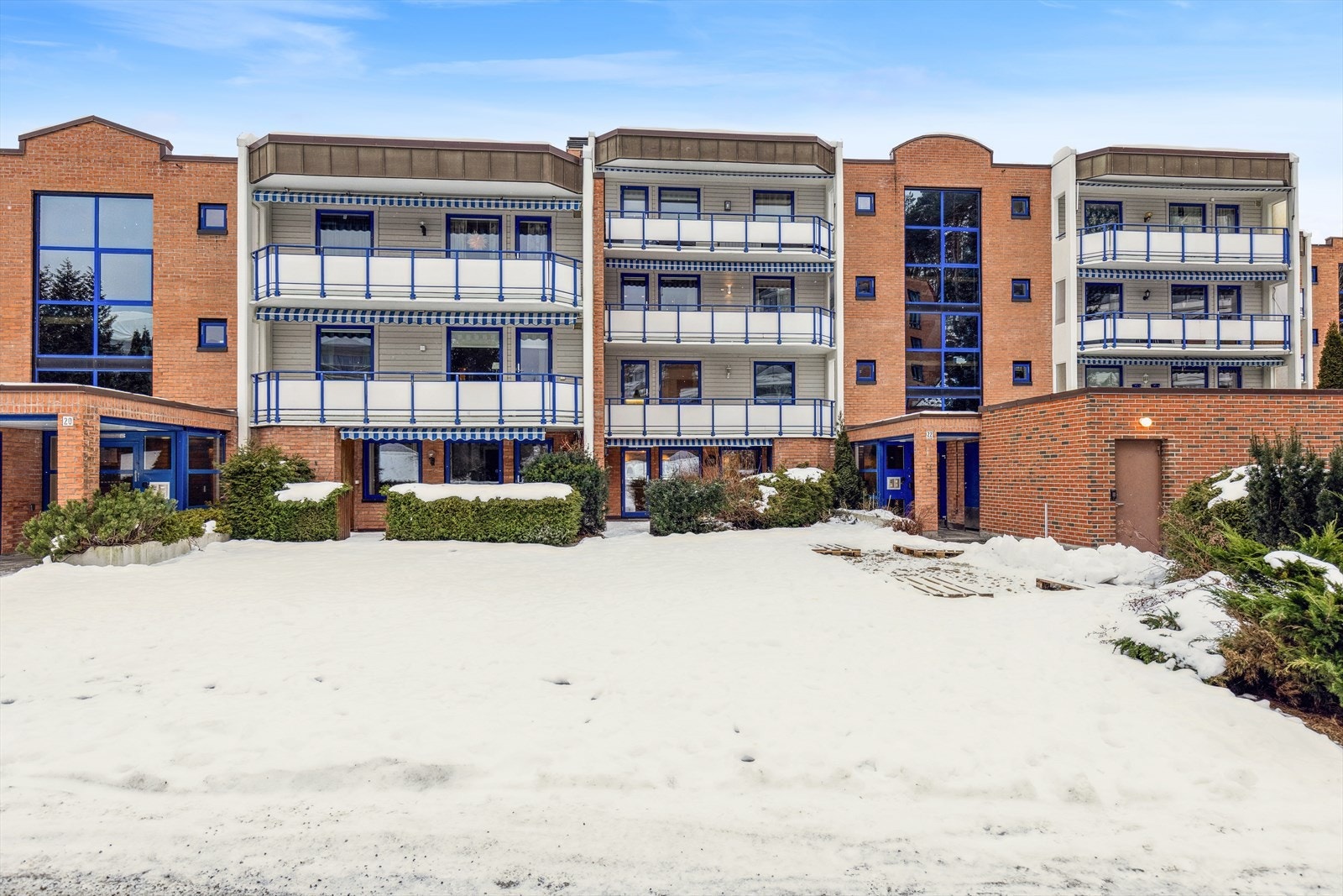 Lychesvingen 22. Fasader rehabilitert i senere tid. Galleribilde