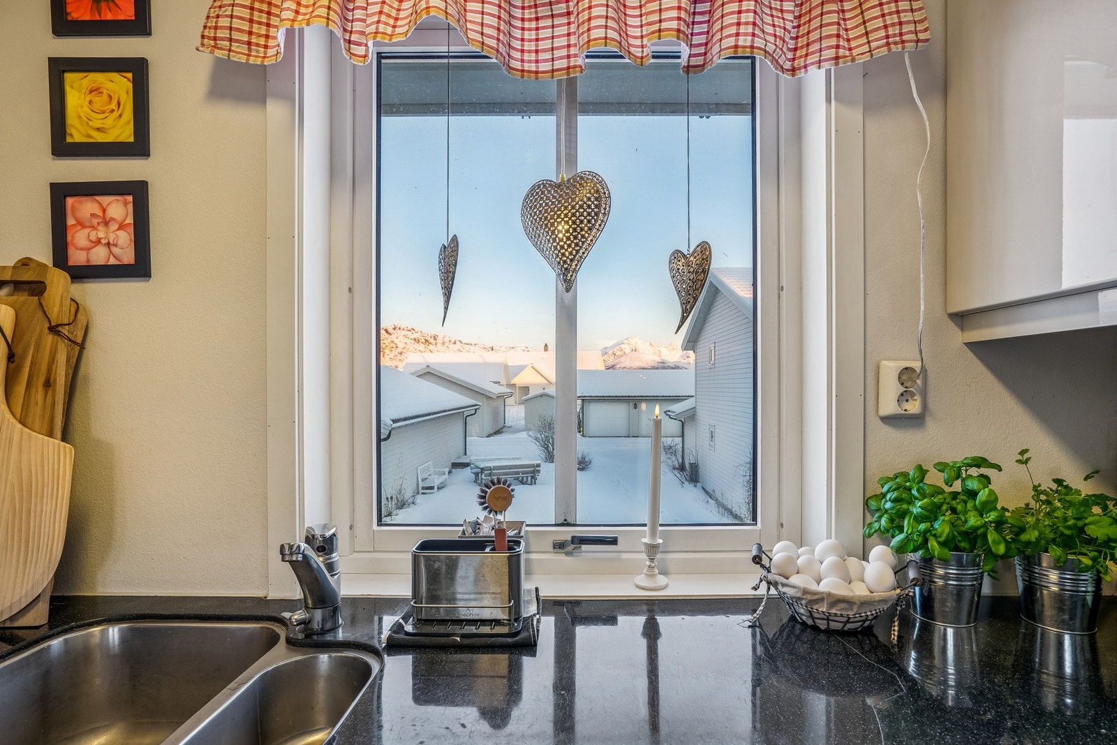 Utsikt fra kjøkkenvindu. Galleribilde