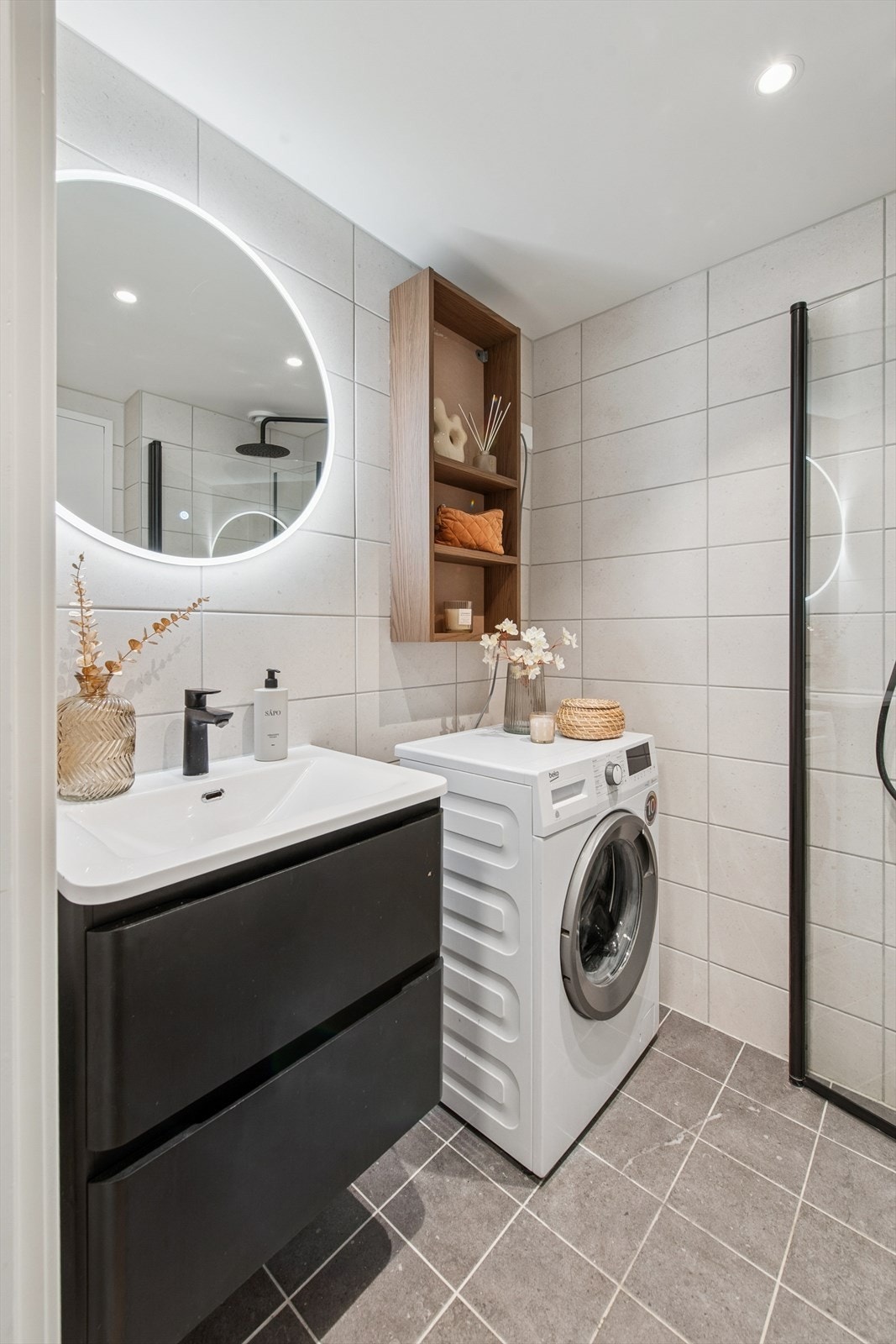 Badet ble oppgradert i 2024 og har et moderne uttrykk. Galleribilde