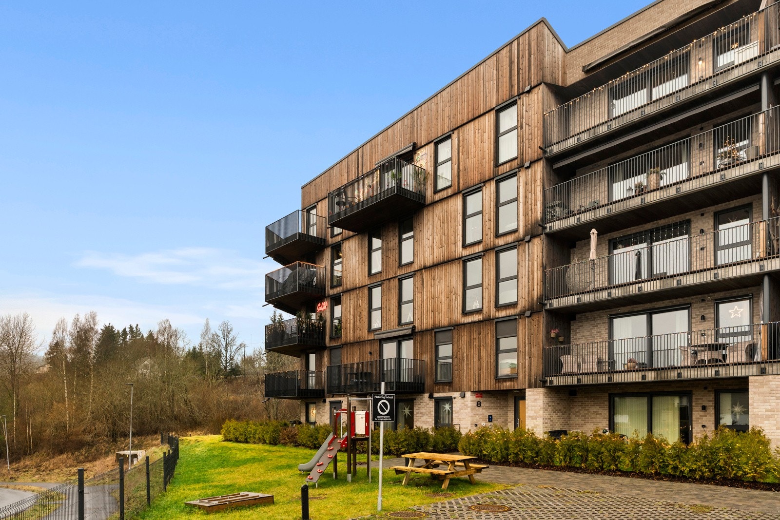 Sentral beliggenhet i hjertet av Tomter. Galleribilde