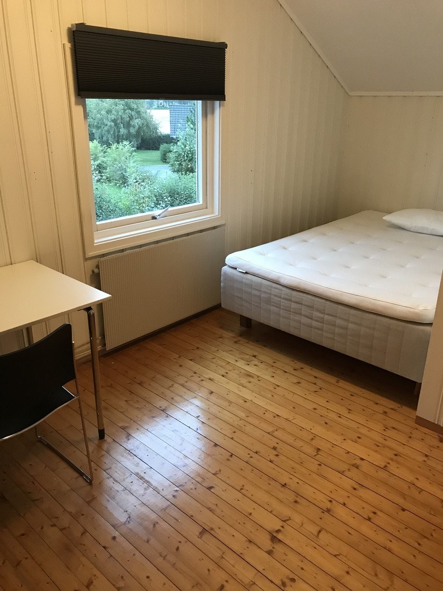 Sov 2. etg 120 cm seng Galleribilde