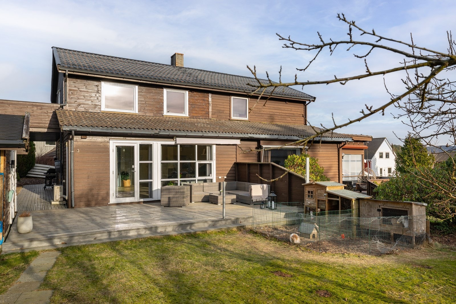 Nordvik bolig v/Carina Engum har gleden av å presentere Storabergvegen 3b! Foto: Kristine Tofte. Galleribilde