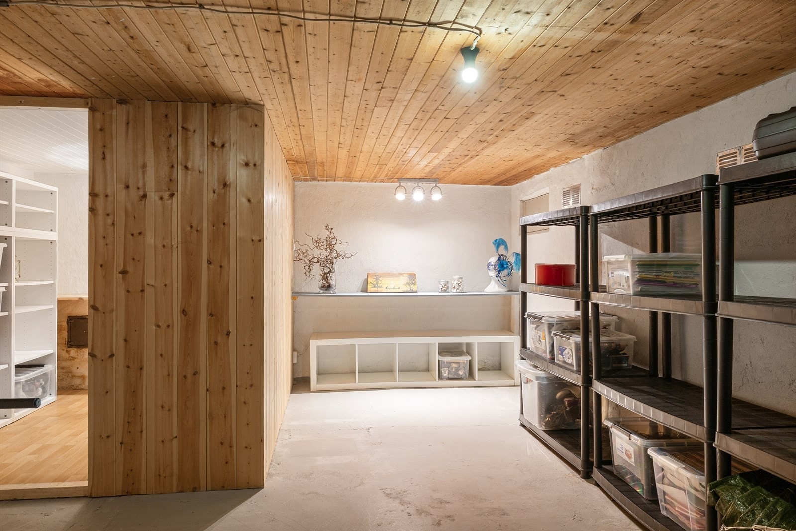 I kjelleren er det god plass til oppbevaring. Galleribilde